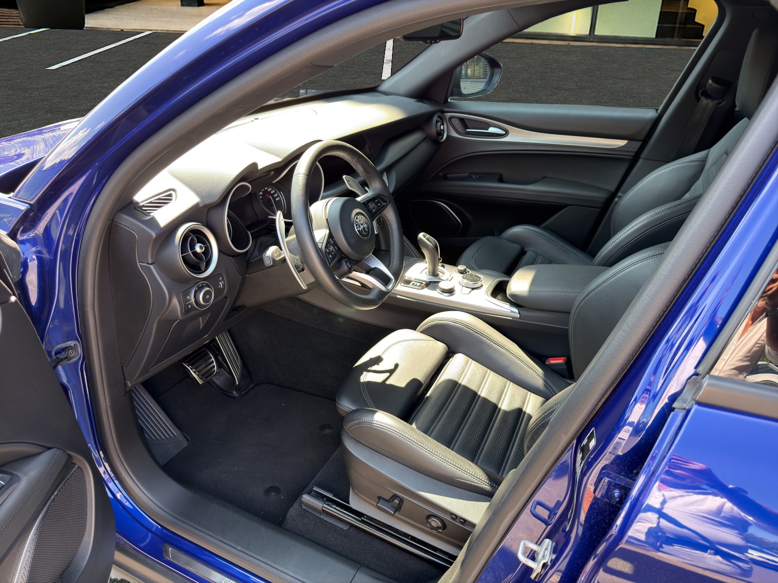ALFA ROMEO Stelvio 2.0 Q4 Sprint / CH Auslieferung-image-9