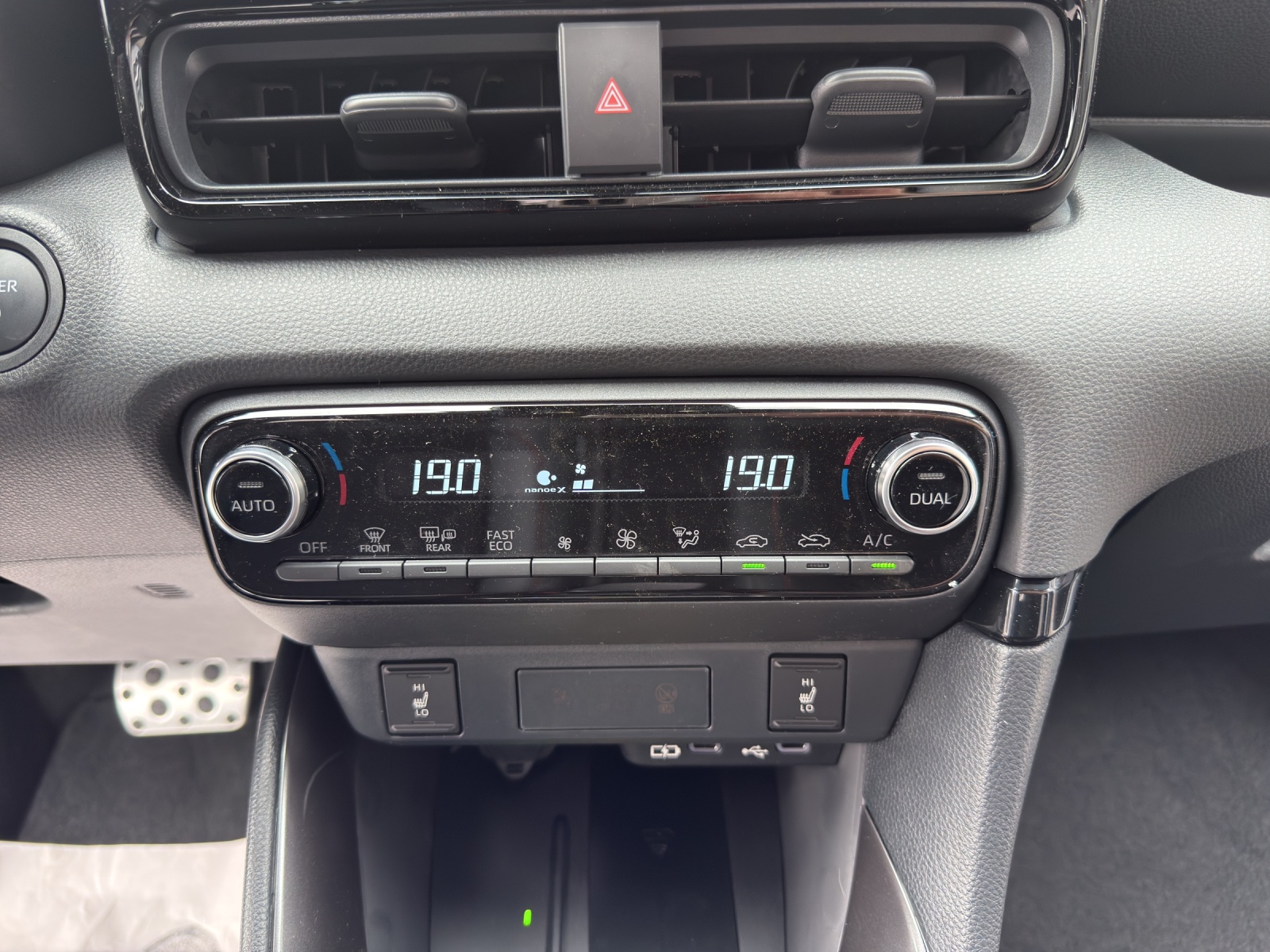 TOYOTA Yaris 1.5 GR Sport e-CVT (4 STÜCK)-image-15