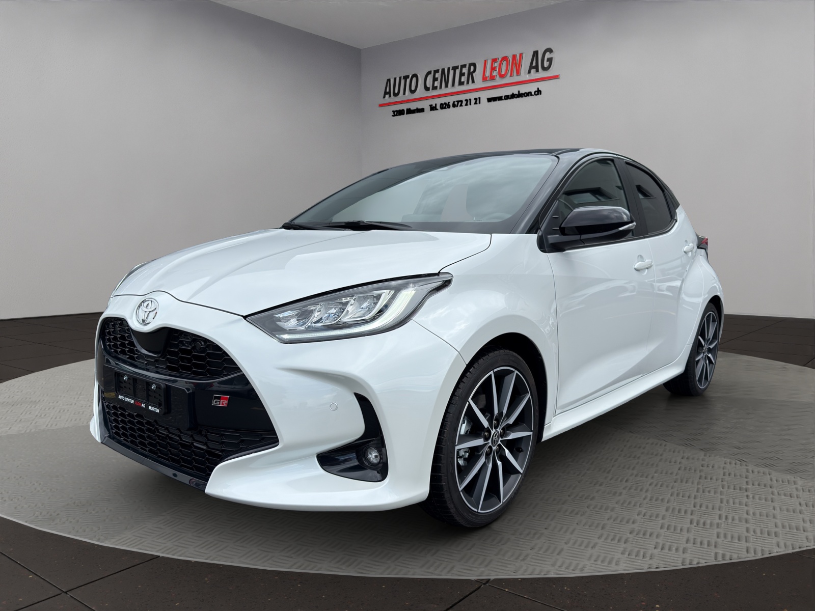 TOYOTA Yaris 1.5 GR Sport e-CVT (4 STÜCK)-image-1