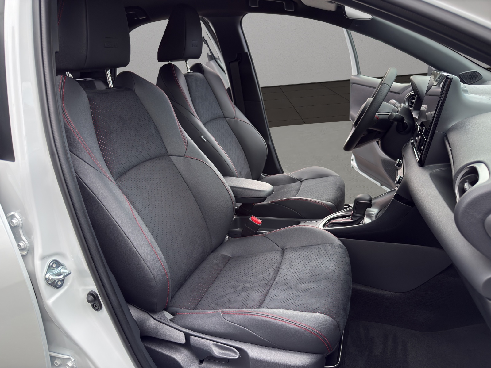 TOYOTA Yaris 1.5 GR Sport e-CVT (4 STÜCK)-image-16