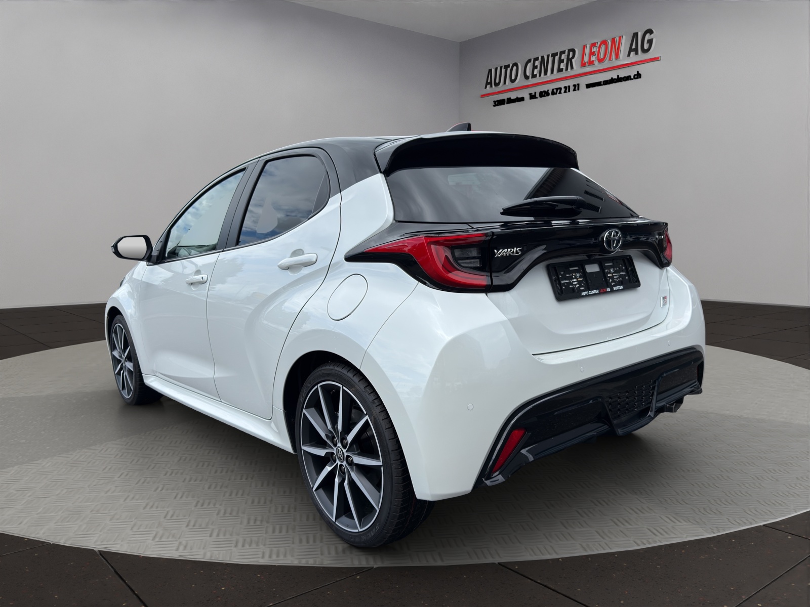 TOYOTA Yaris 1.5 GR Sport e-CVT (4 STÜCK)-image-3