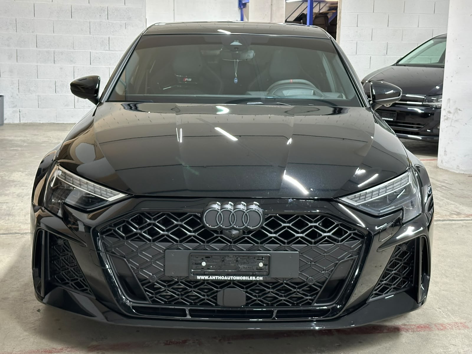 AUDI RS3 Sportback 2.5 TSI quattro S-tronic-image-2