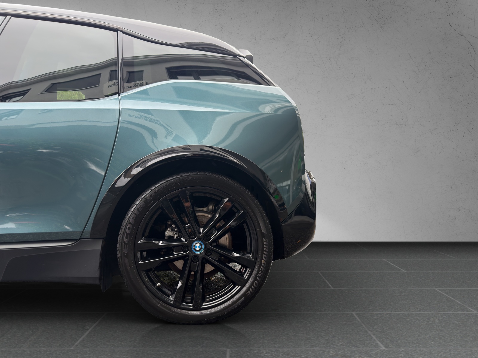 BMW i3s (120Ah)-image-11