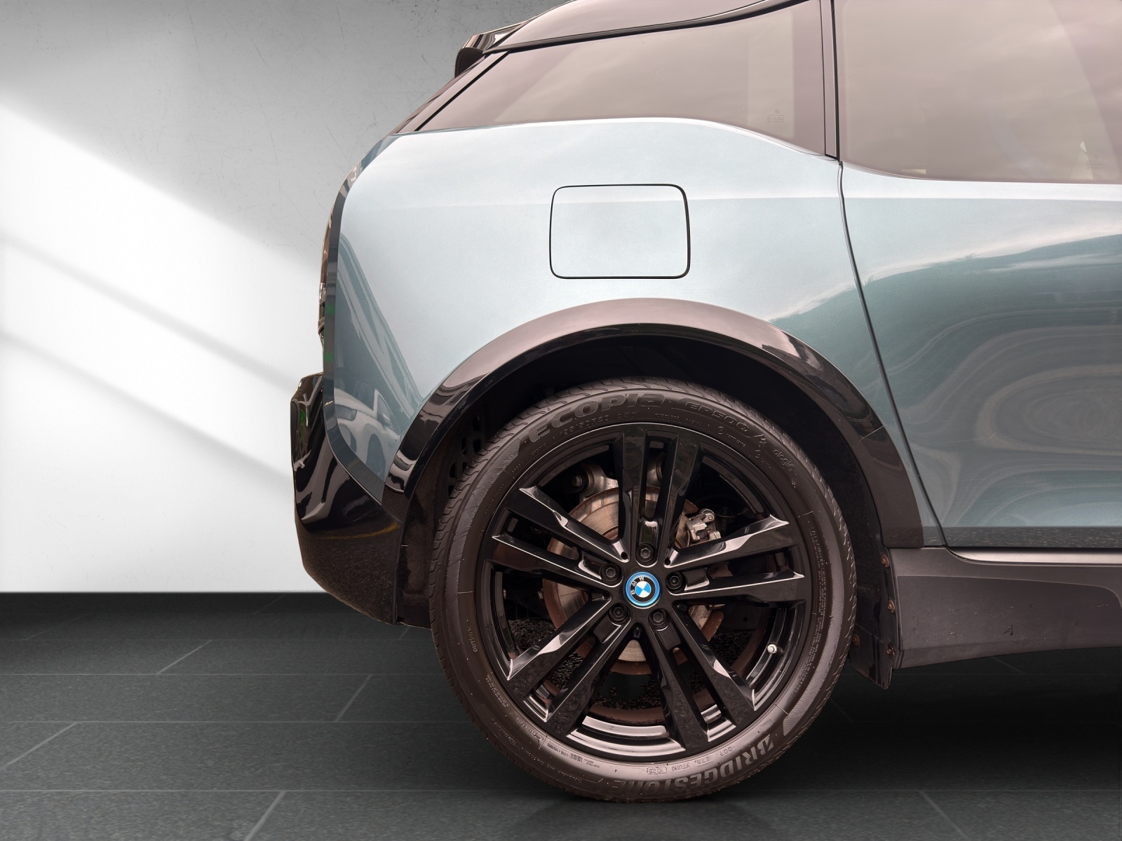 BMW i3s (120Ah)-image-10