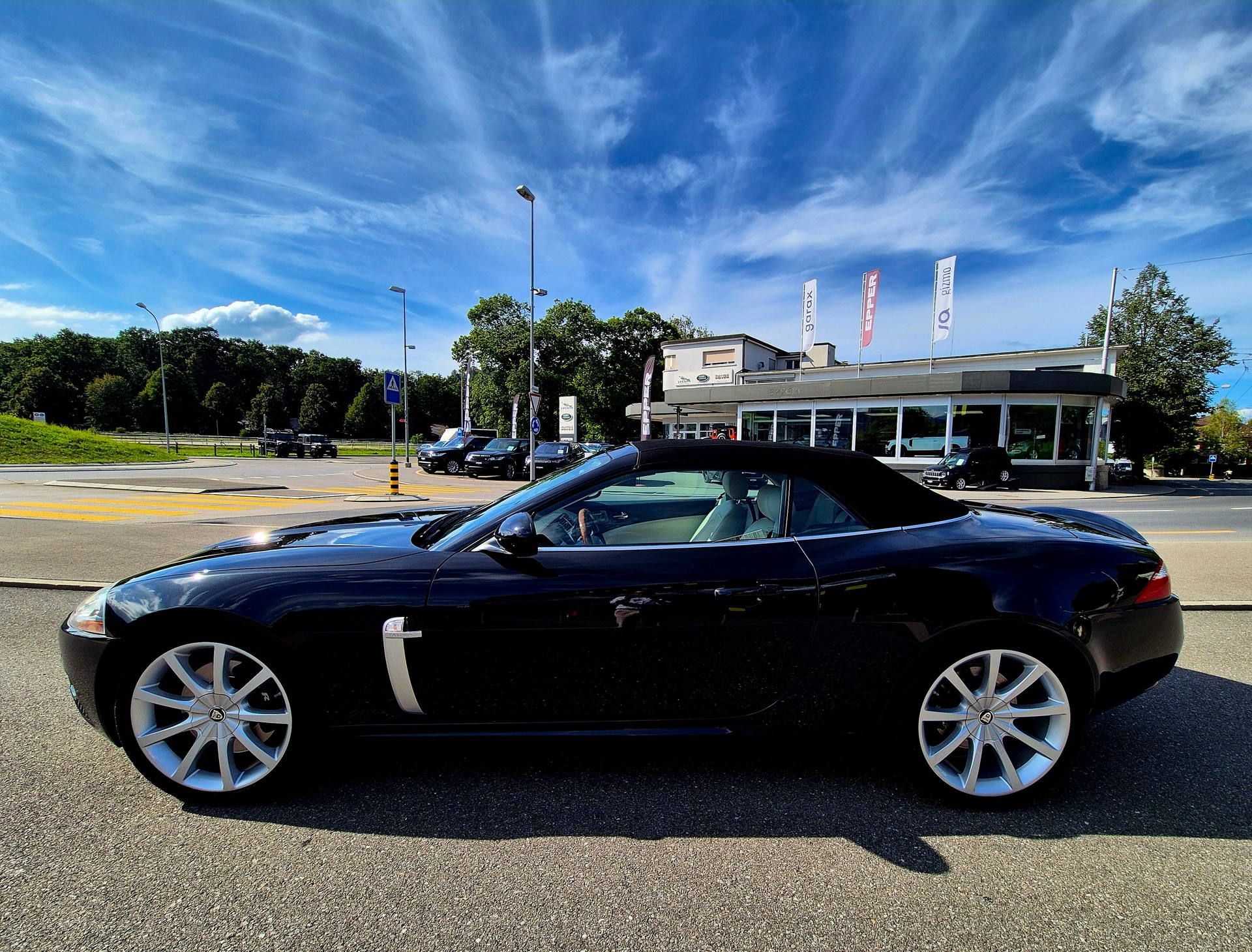 JAGUAR XKR 4.2 V8 SC Automatic-showroom-element-1