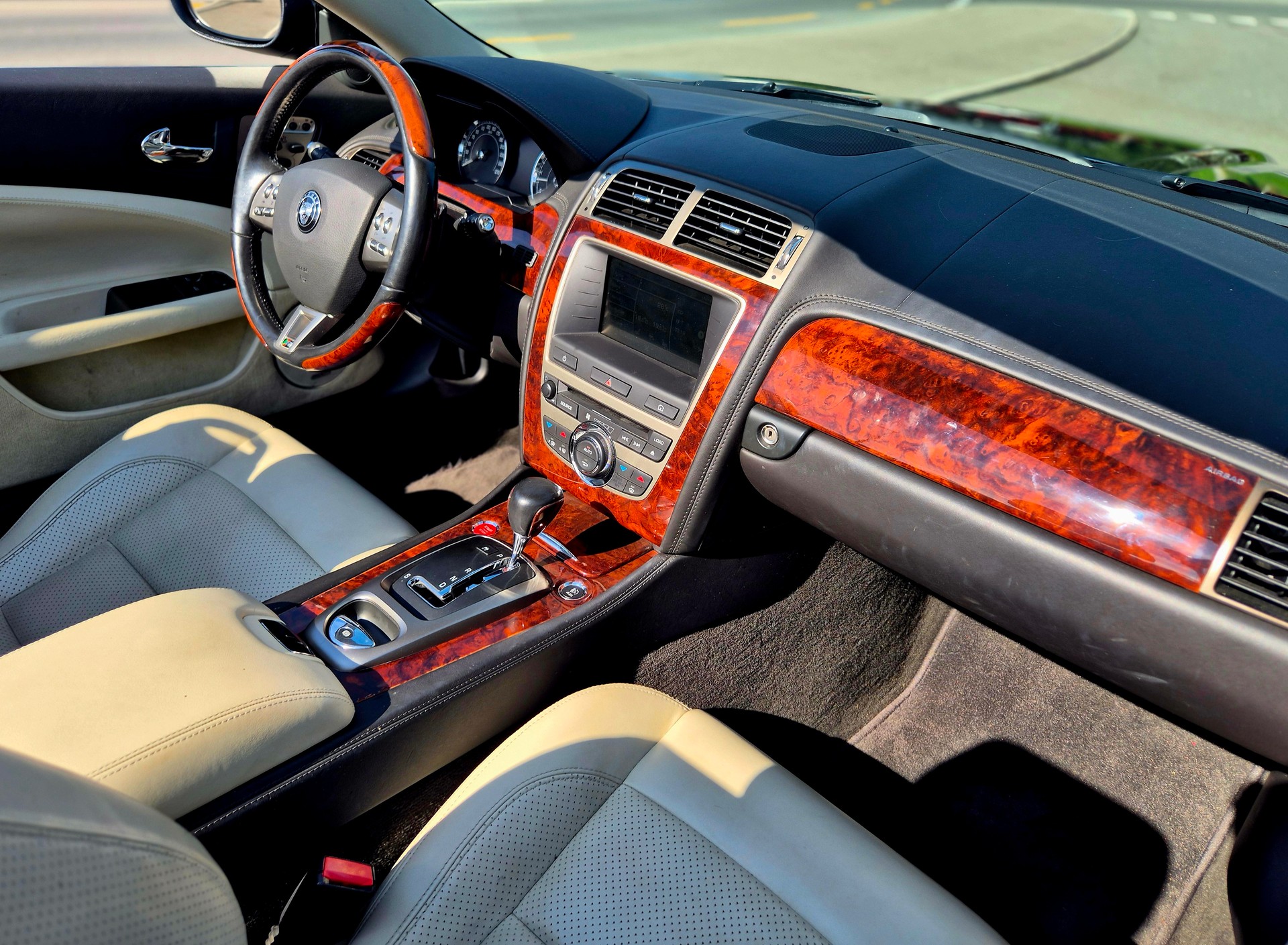 JAGUAR XKR 4.2 V8 SC Automatic-image-12