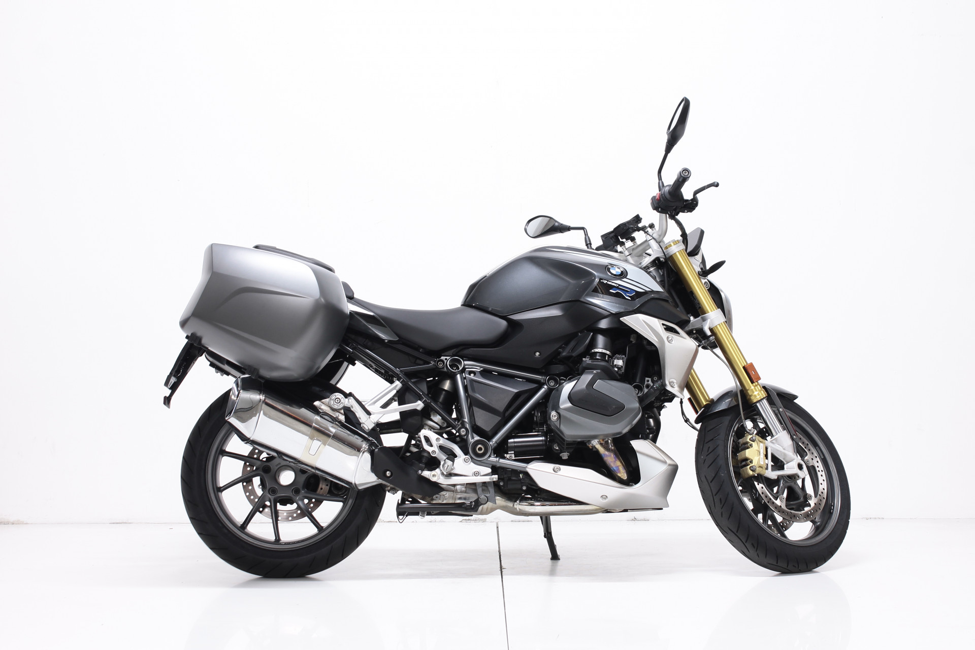 BMW R 1250 R Exclusive-showroom-element-1