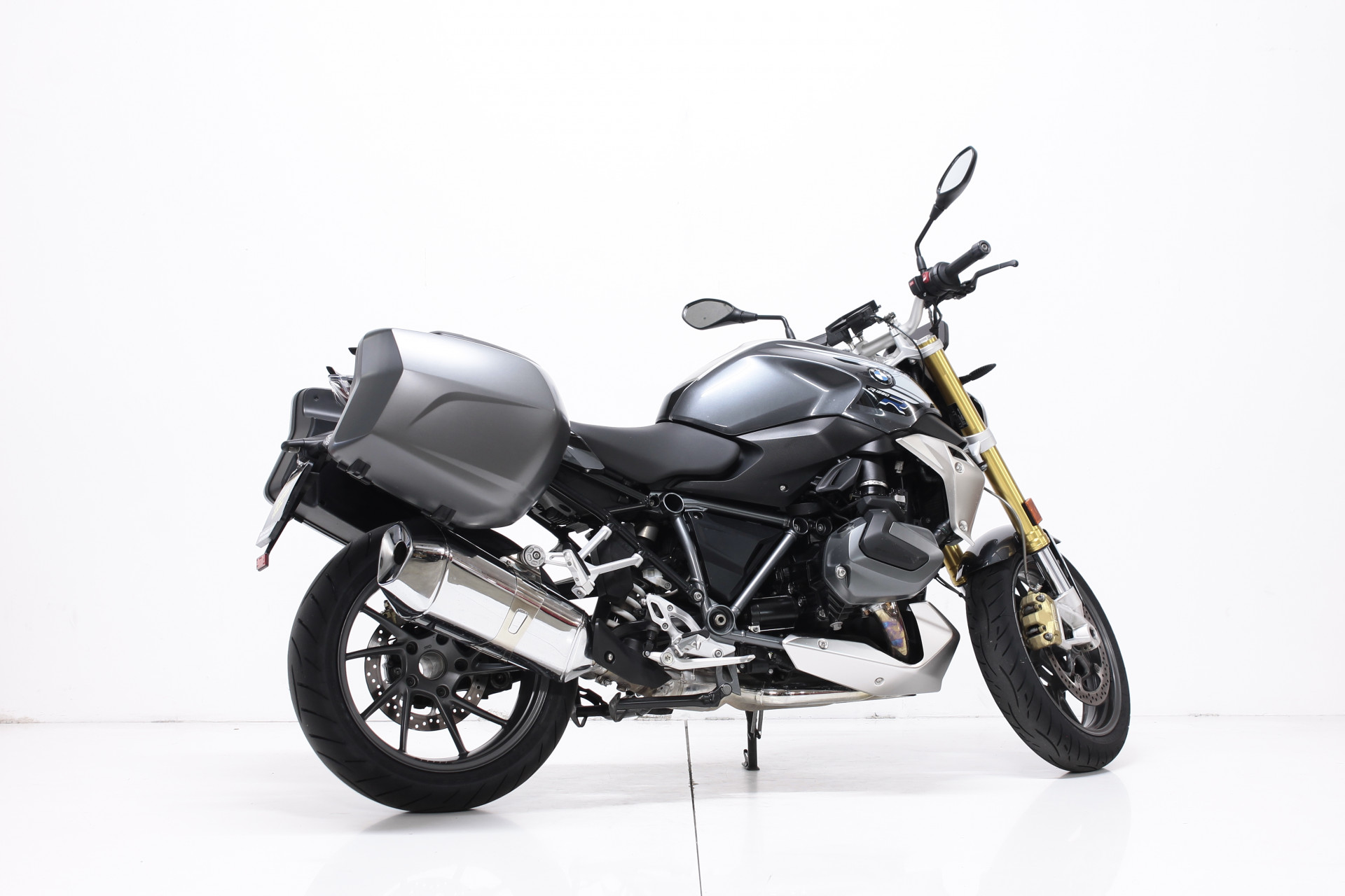 BMW R 1250 R Exclusive-showroom-element-2