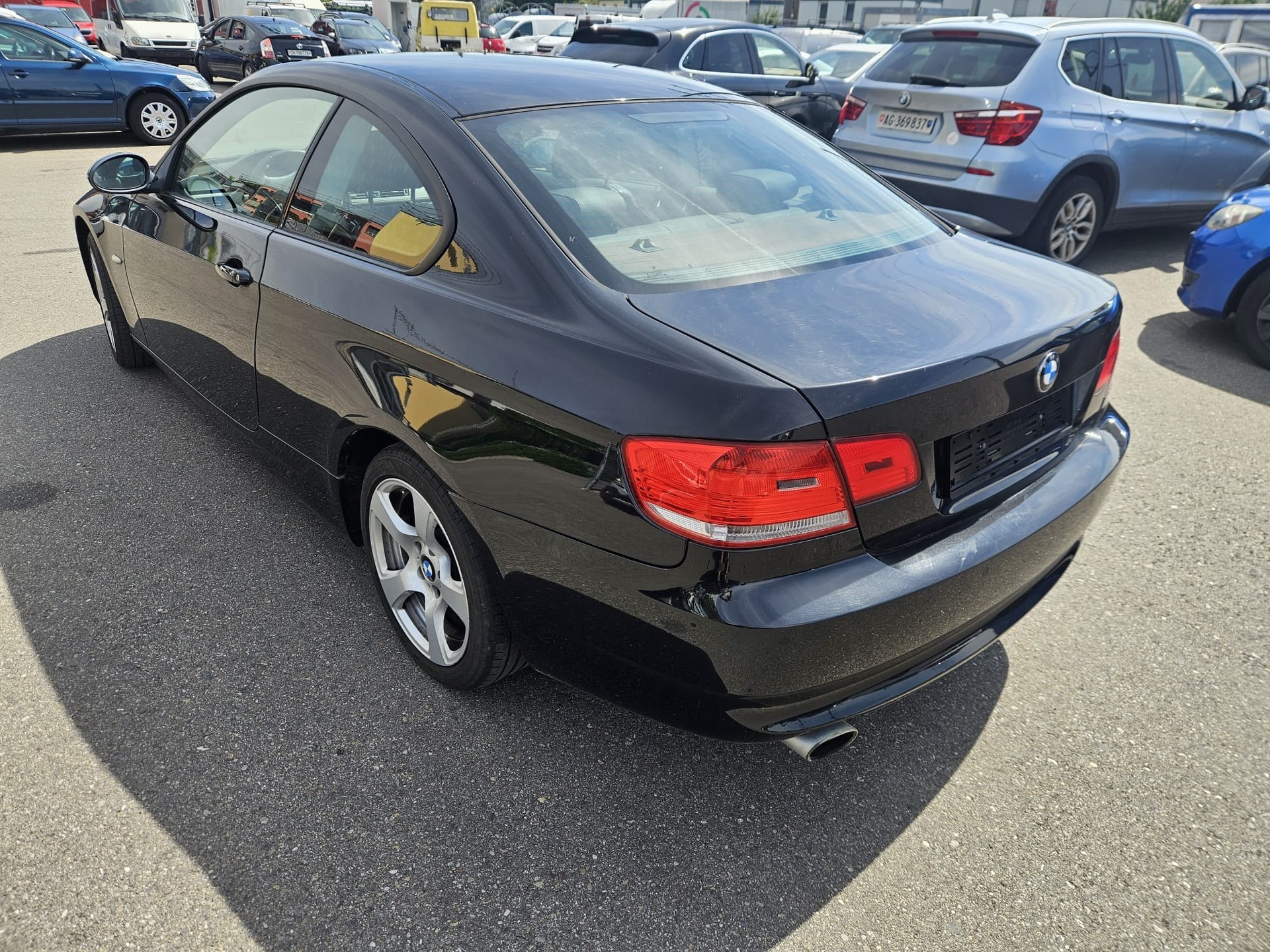 BMW 320-image-3