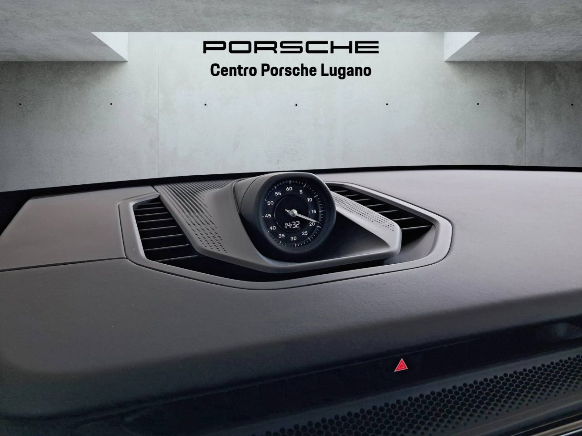 PORSCHE Cayenne Coupé Electric-image-25