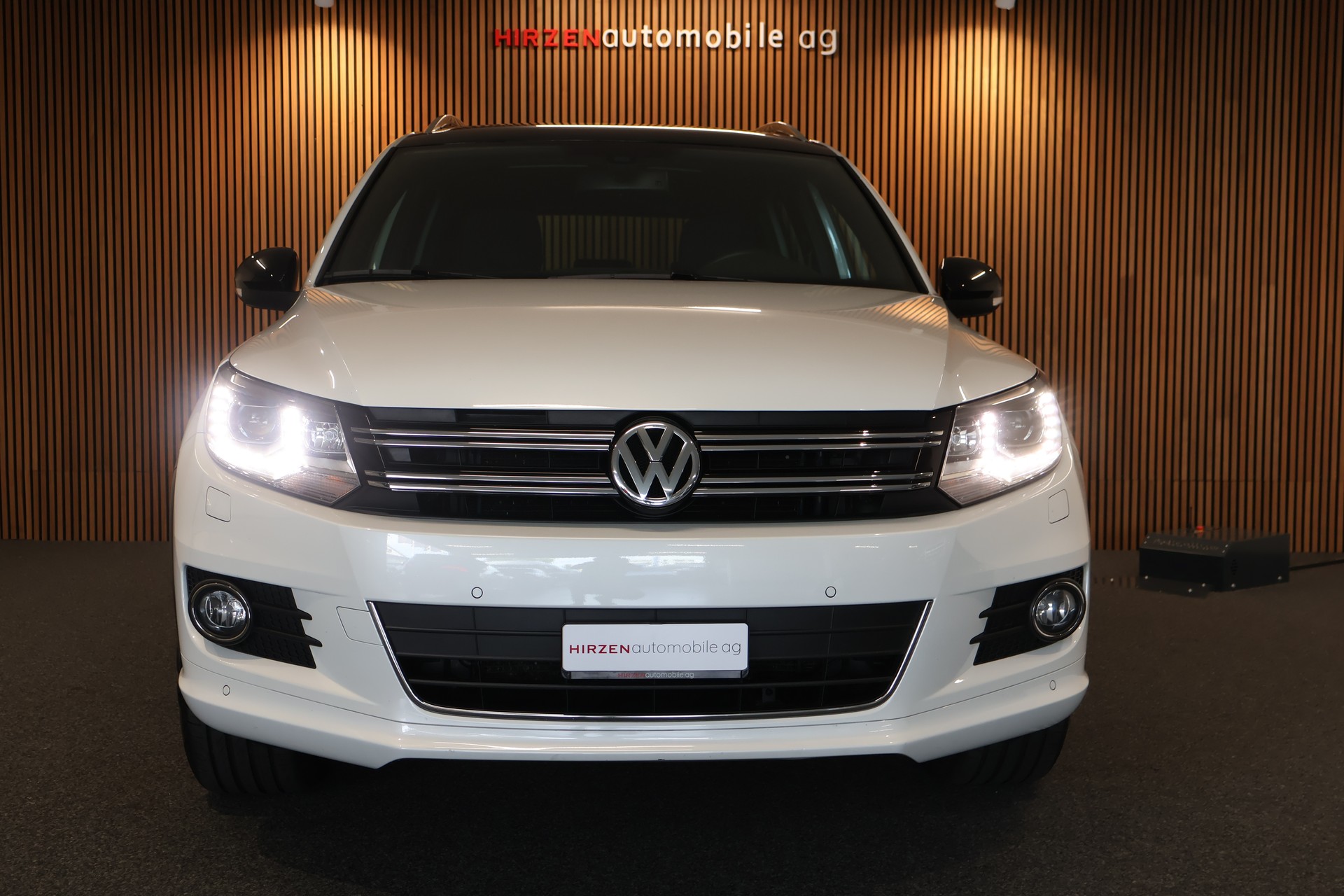 VW Tiguan 2.0 TDI BlueMotion Sport&Style 4Motion DSG-image-31