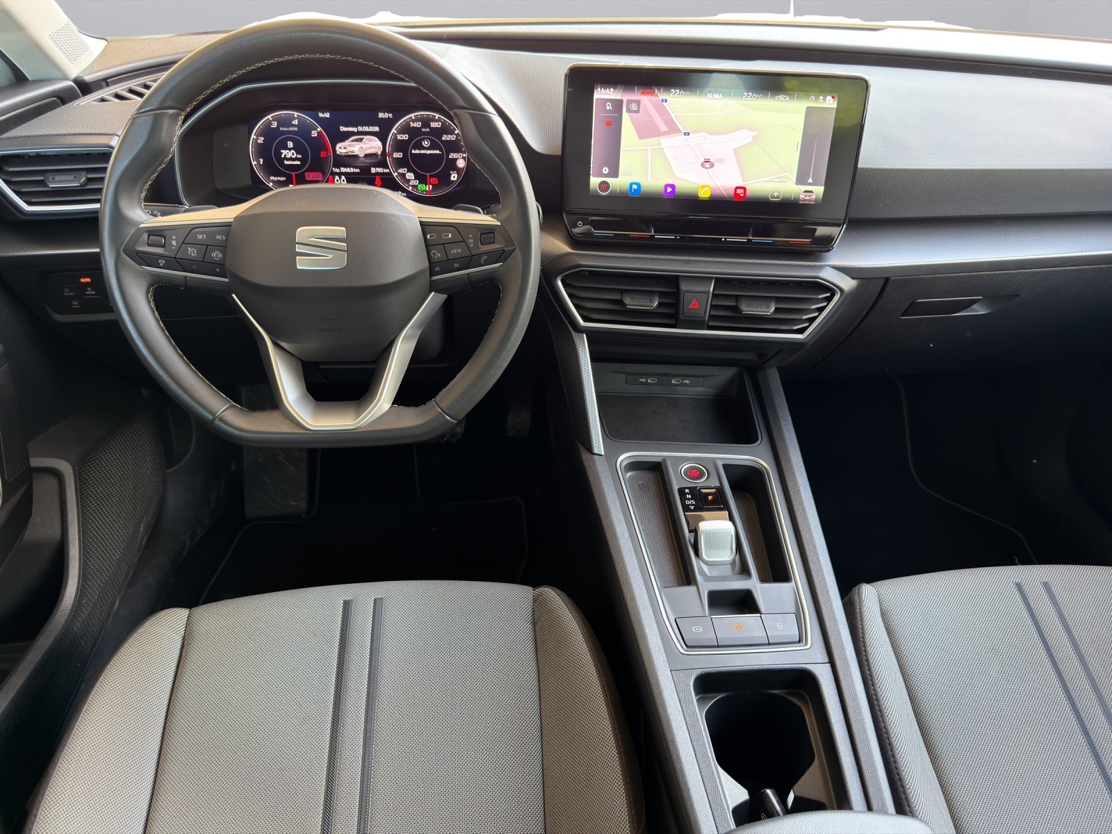 SEAT Leon ST 2.0 TDI Style DSG-image-8