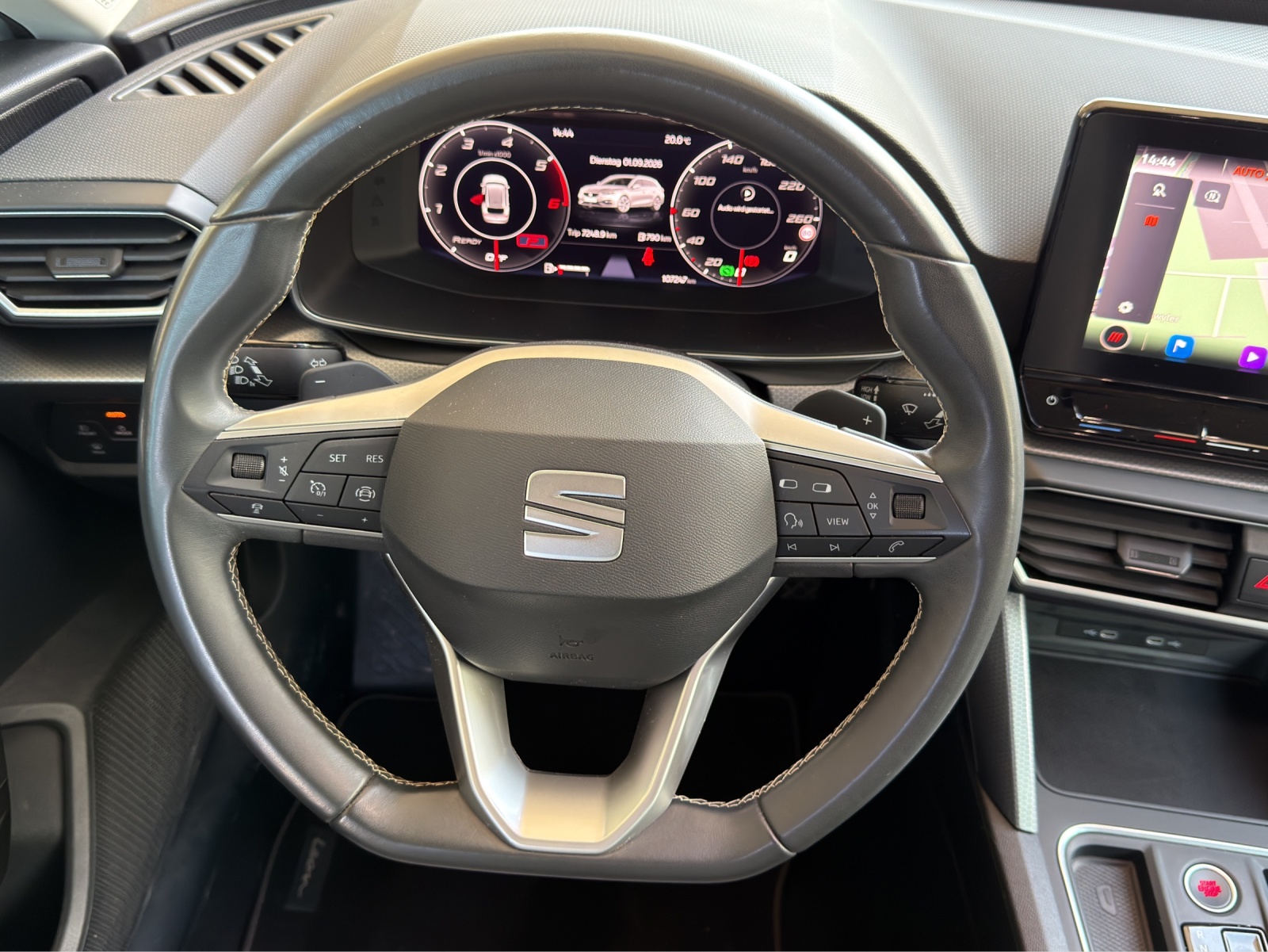 SEAT Leon ST 2.0 TDI Style DSG-image-9
