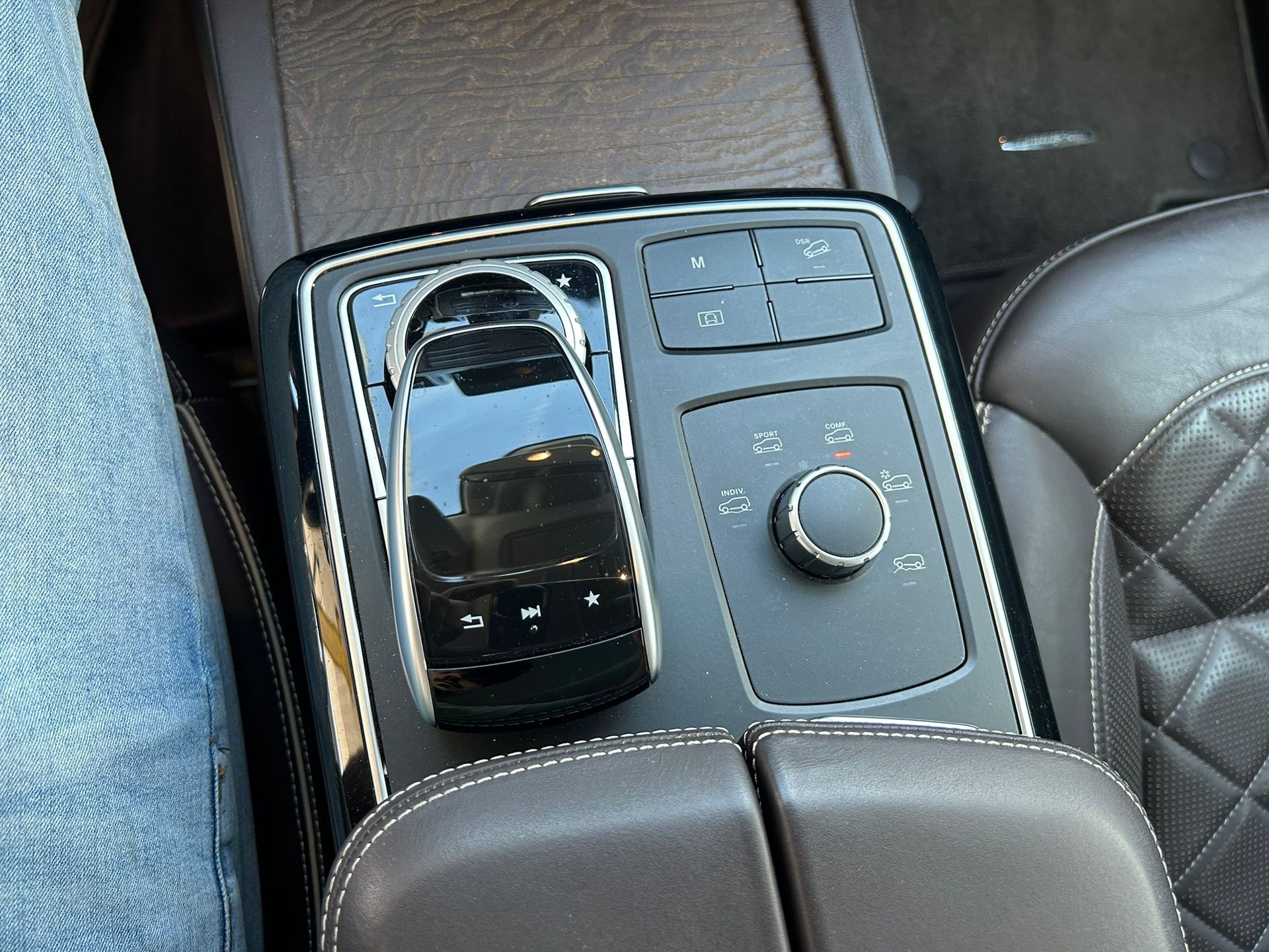 MERCEDES-BENZ GLE 400 4Matic 7G-Tronic-image-13
