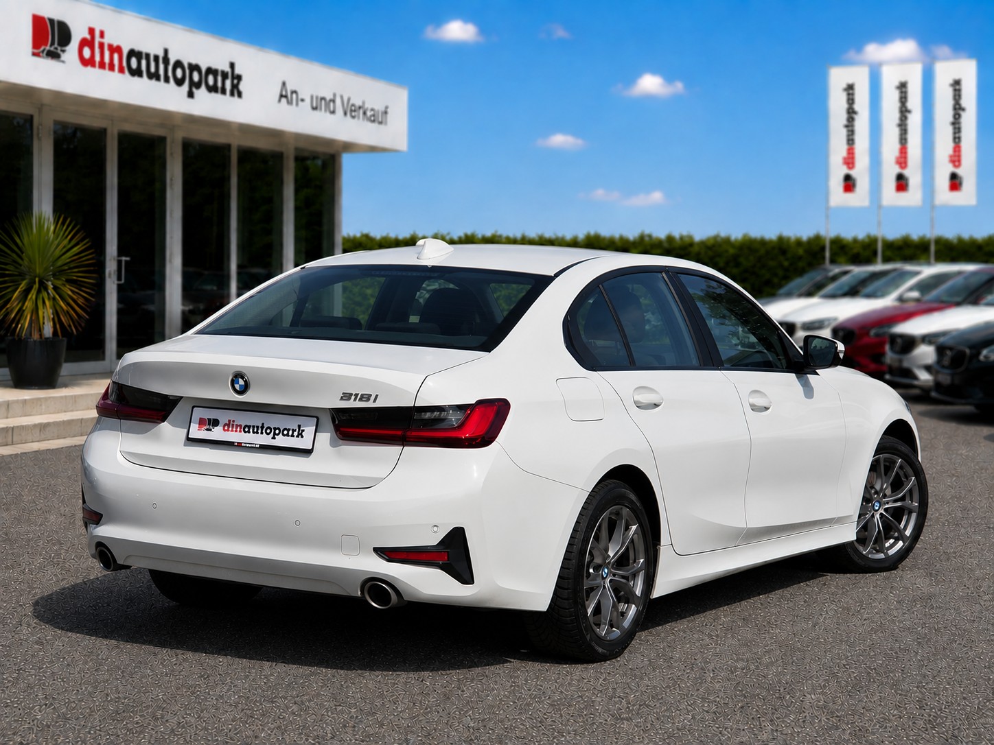 BMW 318i Steptronic * ab MFK & Frisch ab Service * Top Zustand *-image-4