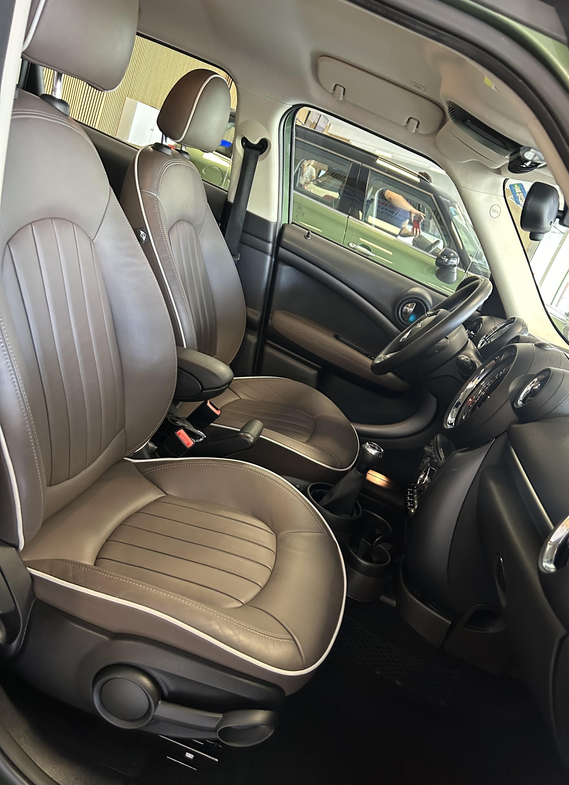 MINI Countryman R60 1.6i Cooper S ALL4-image-13