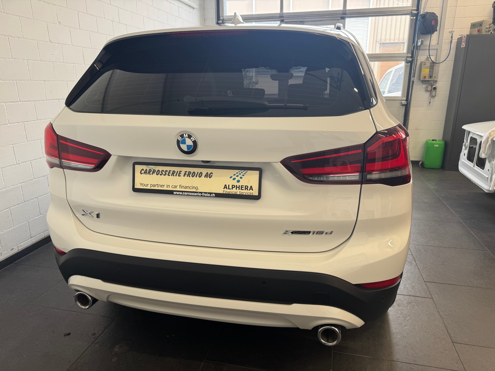 BMW X1 xDrive 18d Steptronic-image-5