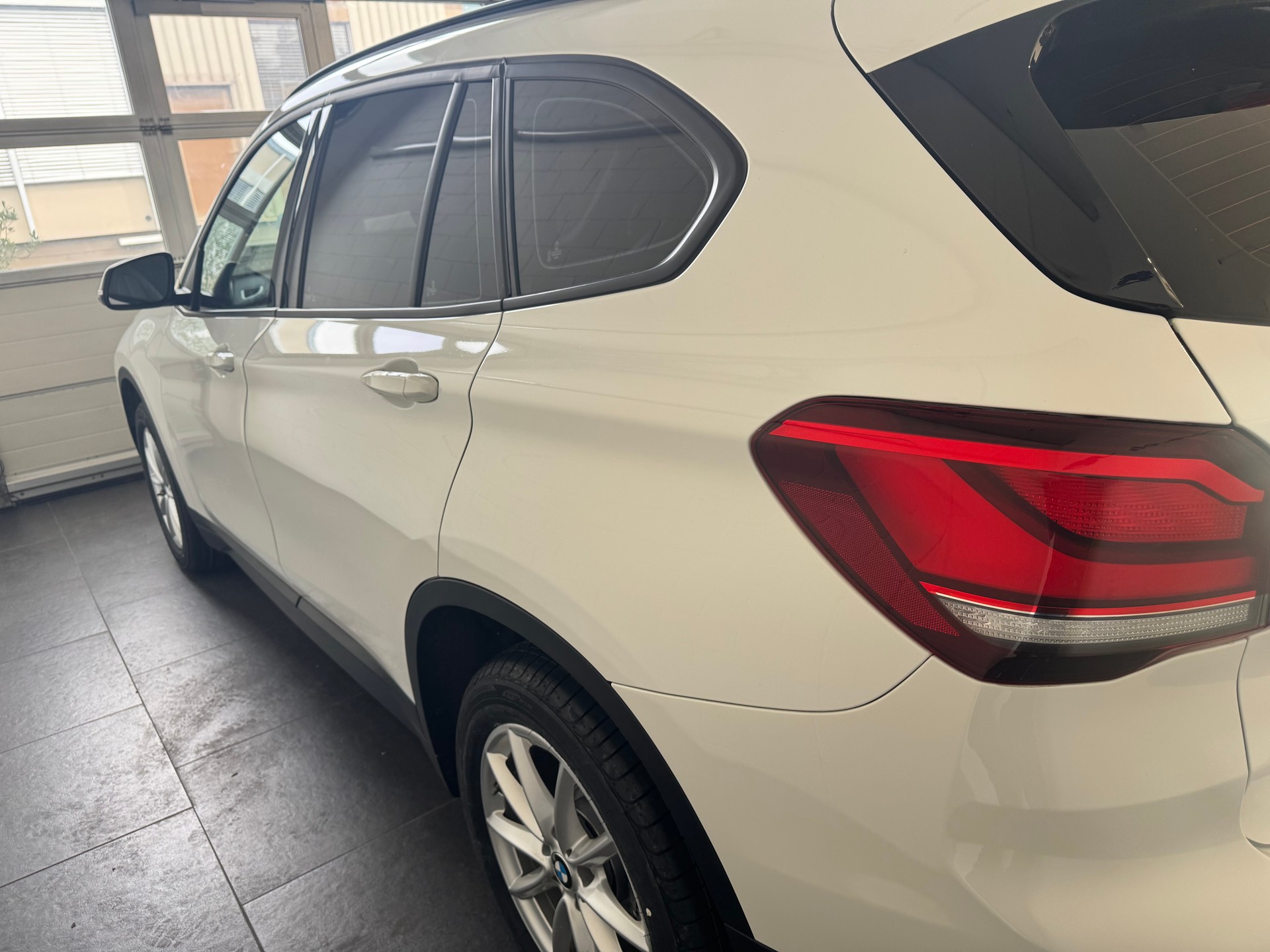 BMW X1 xDrive 18d Steptronic-image-4