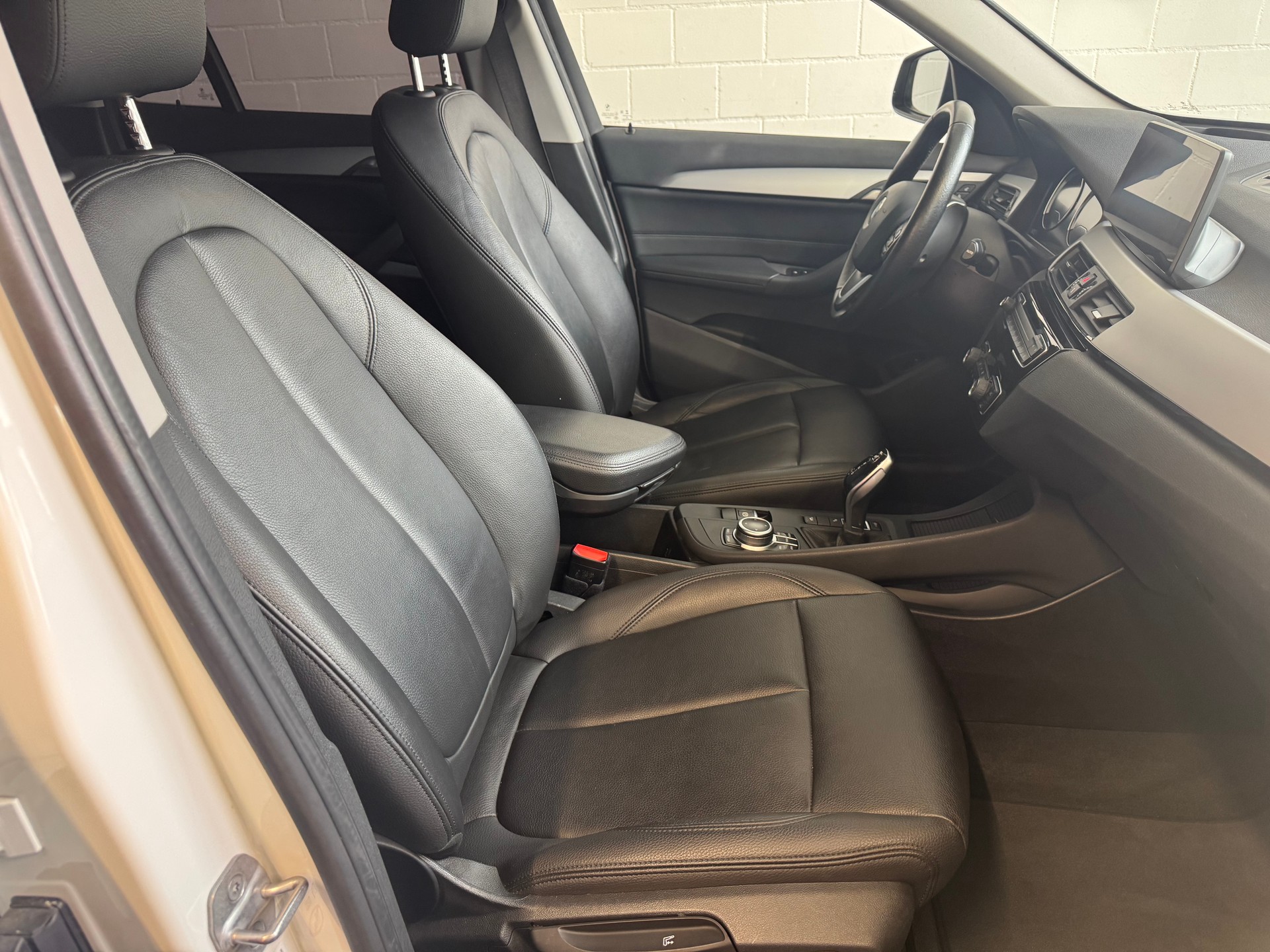 BMW X1 xDrive 18d Steptronic-image-11