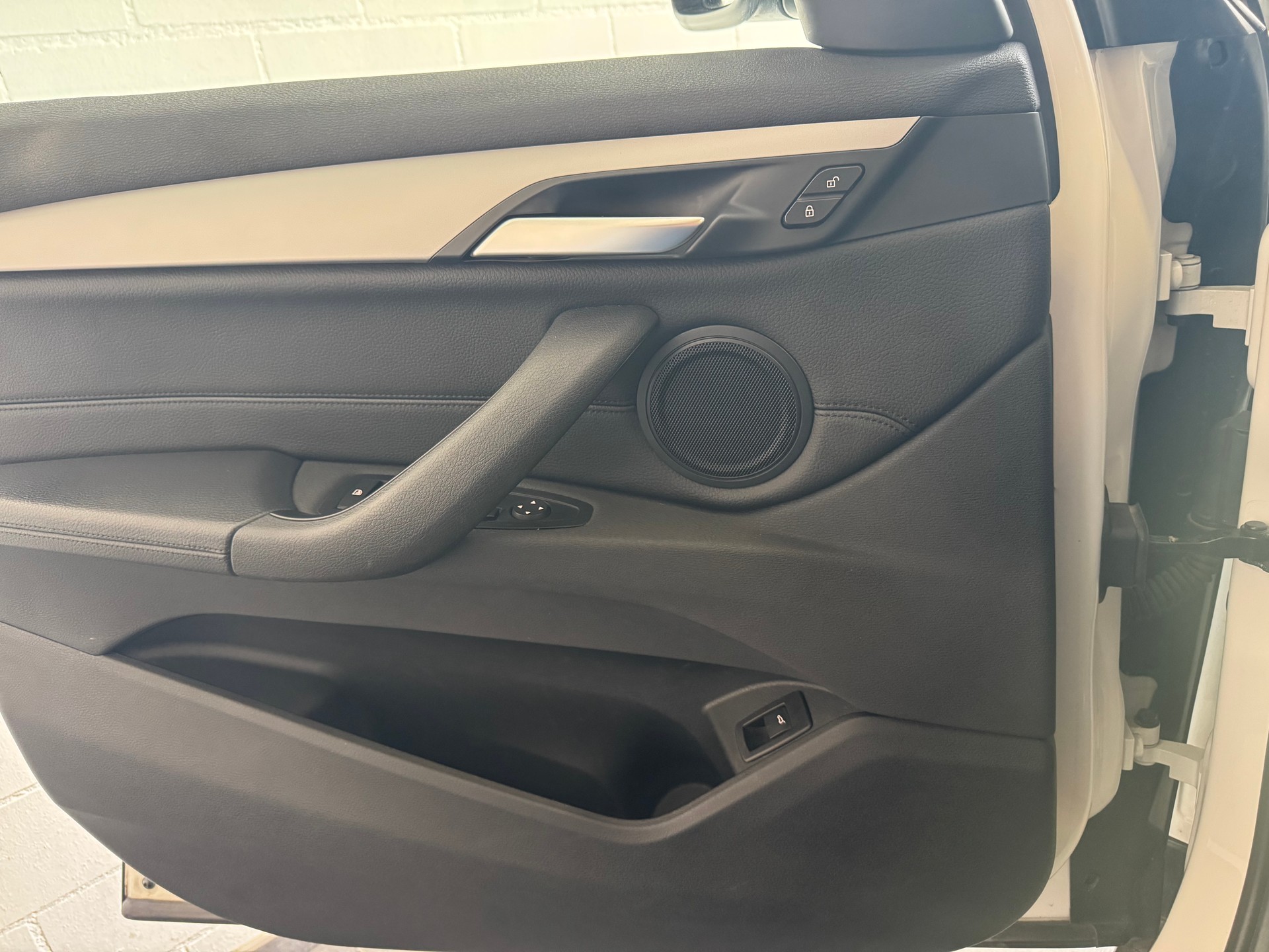 BMW X1 xDrive 18d Steptronic-image-8