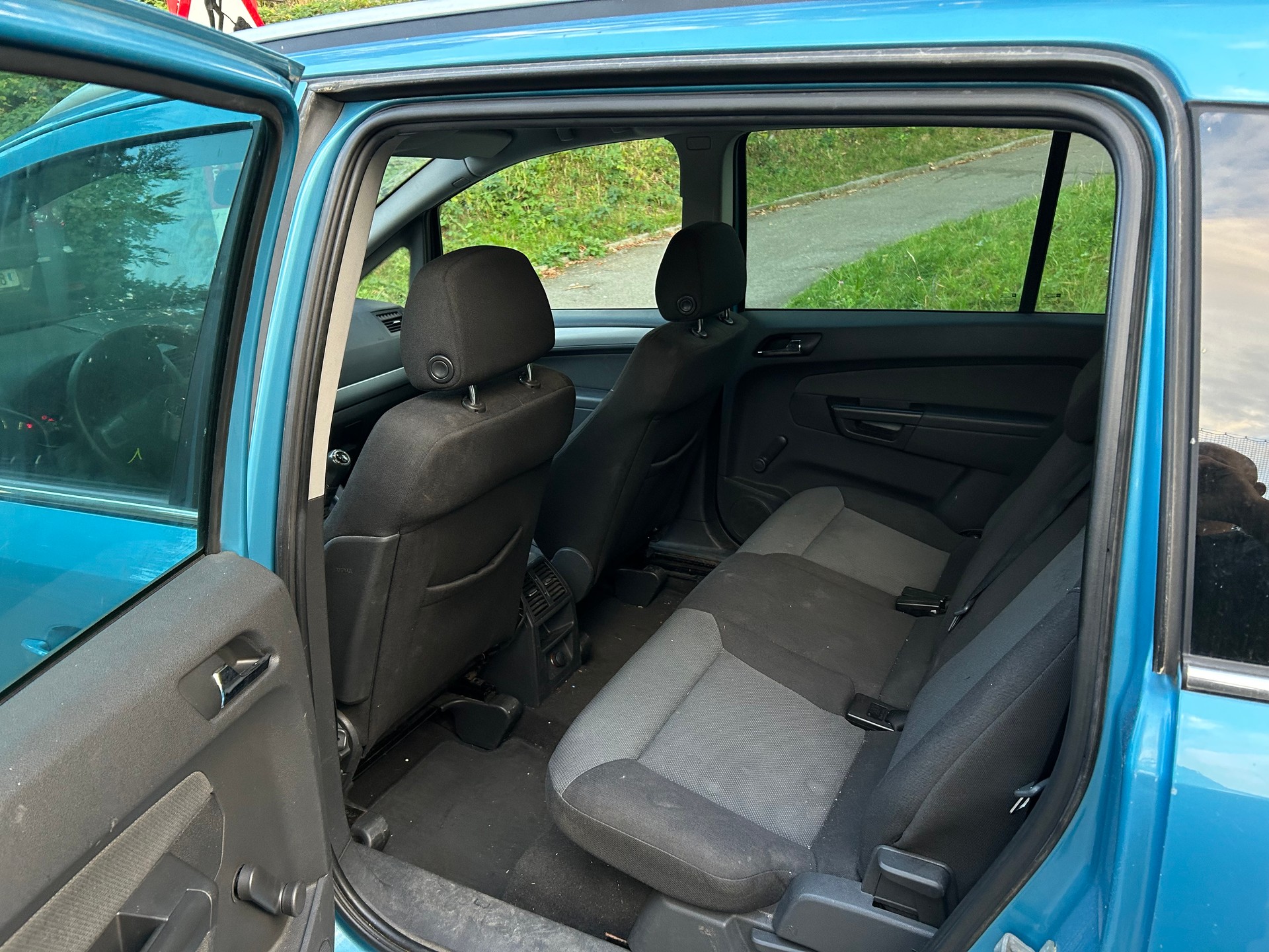OPEL Zafira 1.9 CDTI First Edition-image-8