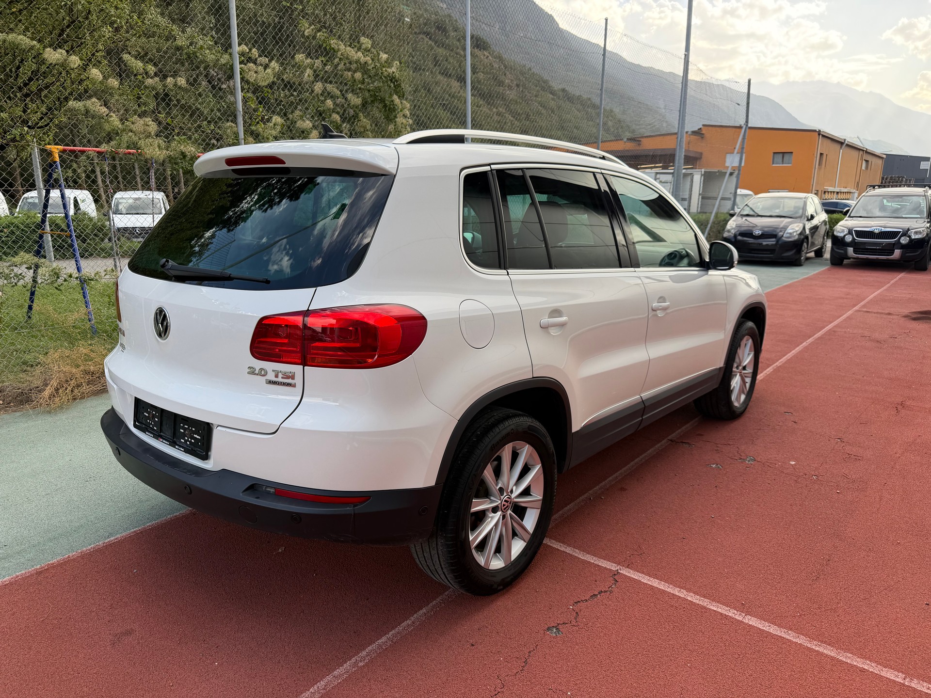 VW Tiguan 2.0 TSI Trend&Fun 4Motion DSG-image-4