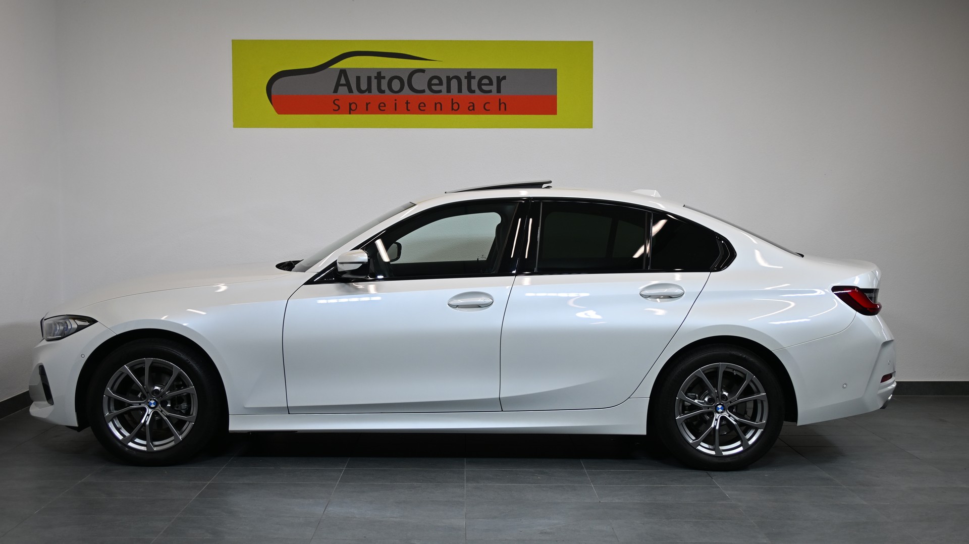 BMW 318d 48V Steptronic FACELIFTING-image-14