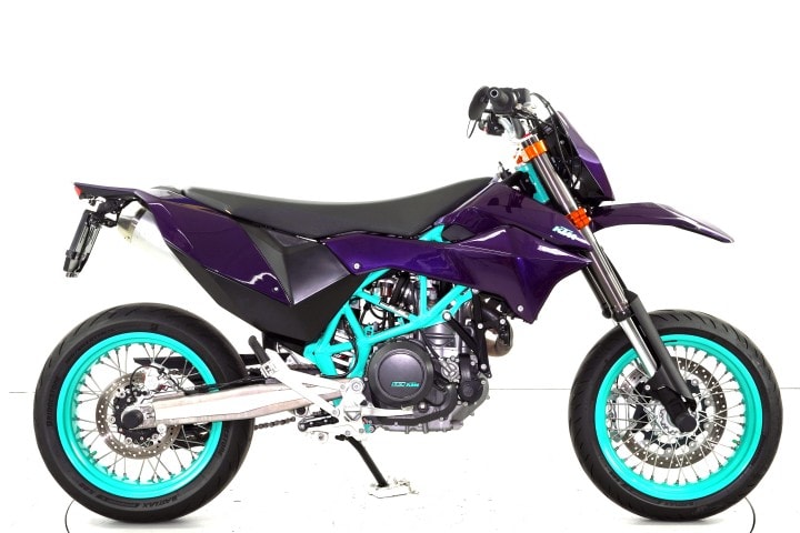 KTM 690 SMC R ABS-showroom-element-3