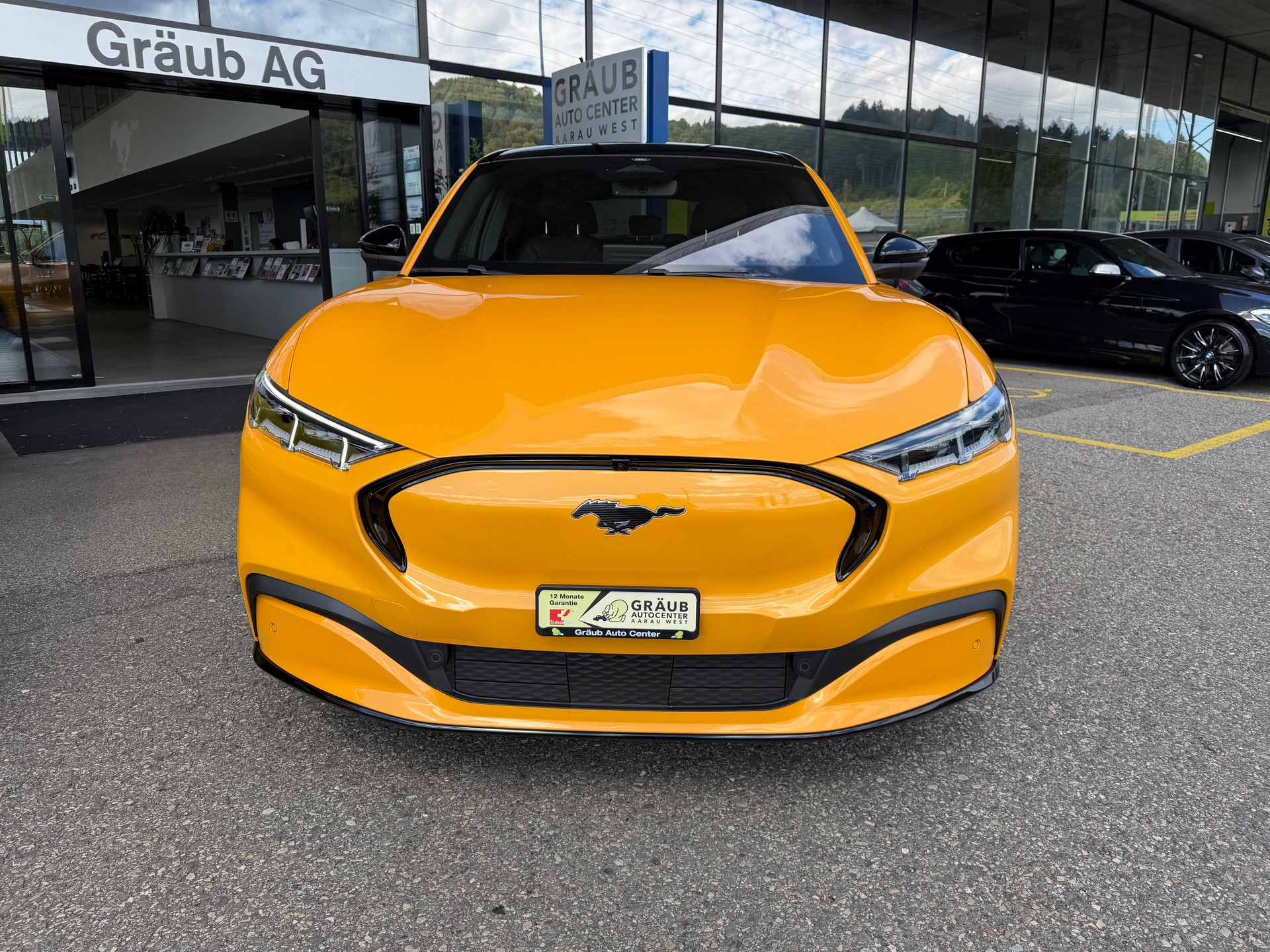 FORD Mustang MACH-E Premium AWD 88 kWh-showroom-element-1