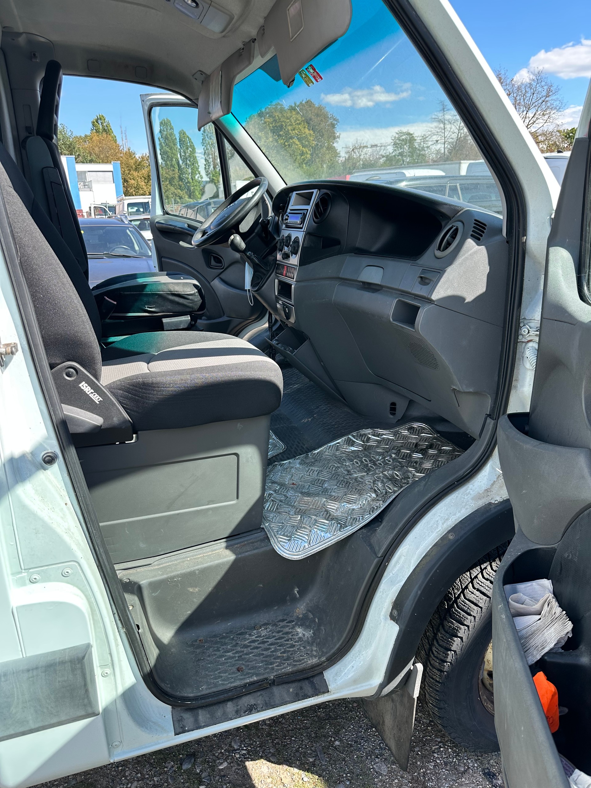 IVECO 35 C 13-image-5