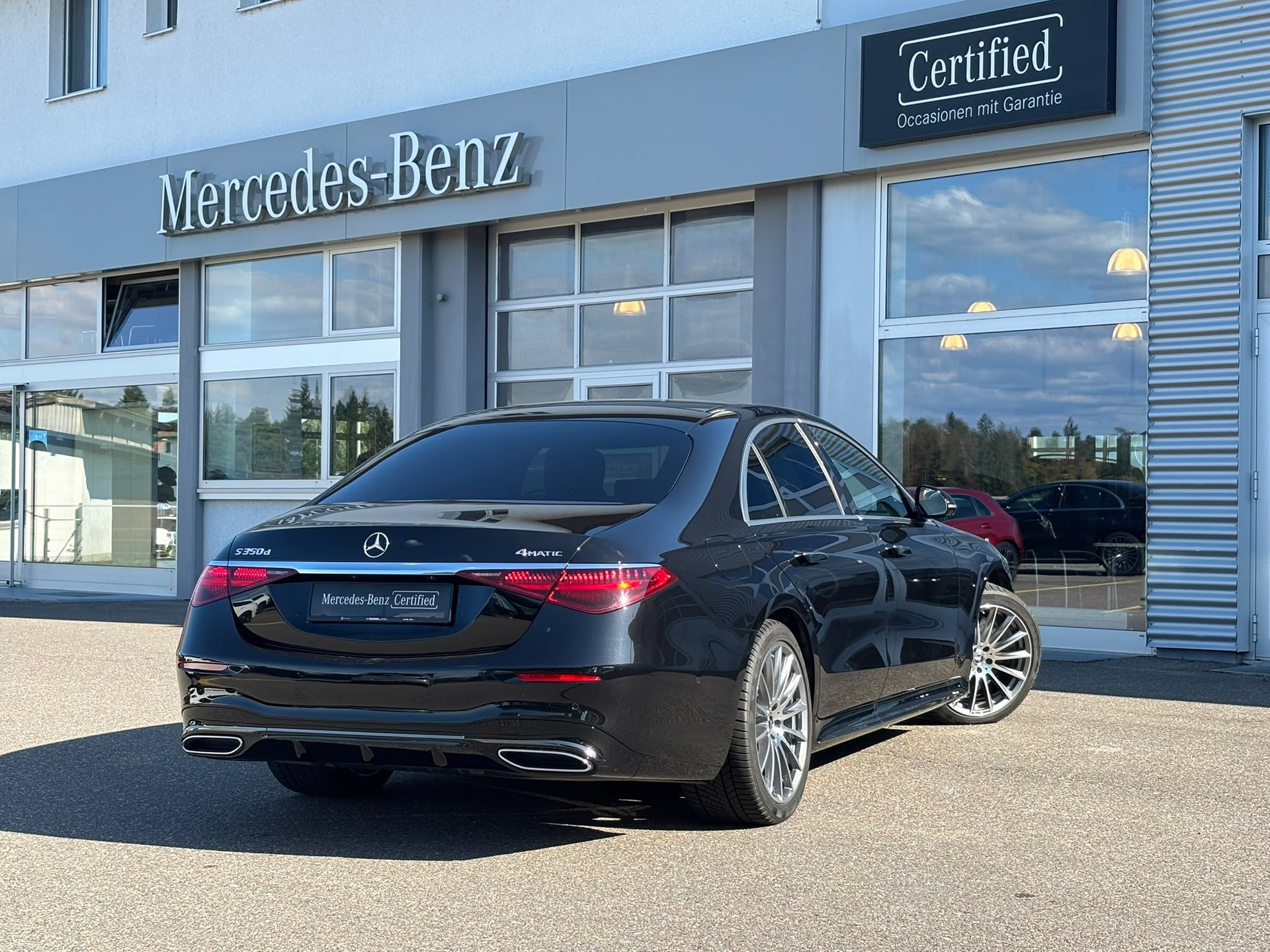 MERCEDES-BENZ S 350 d AMG-Line 4Matic-image-3