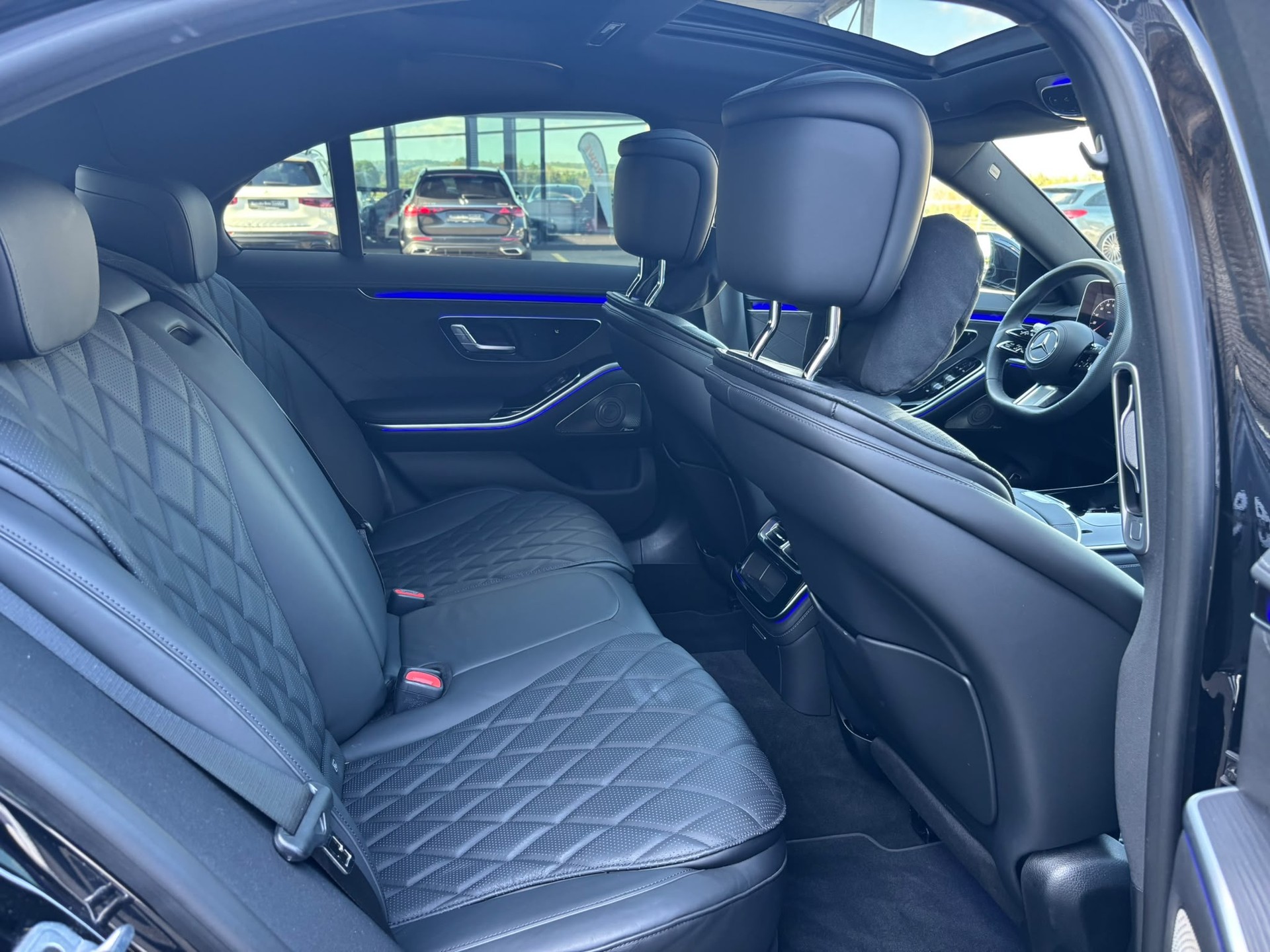MERCEDES-BENZ S 350 d AMG-Line 4Matic-image-9