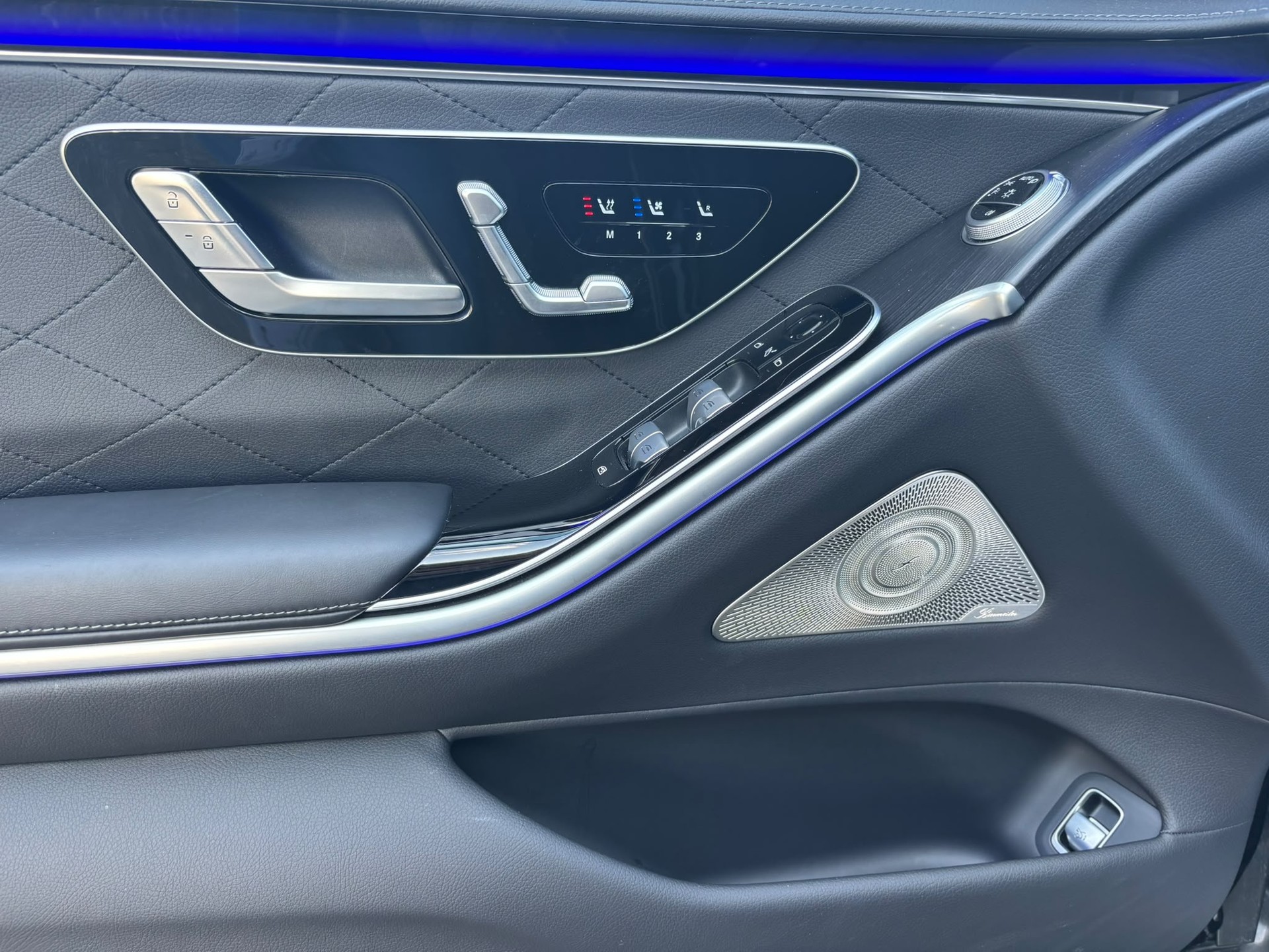 MERCEDES-BENZ S 350 d AMG-Line 4Matic-image-12