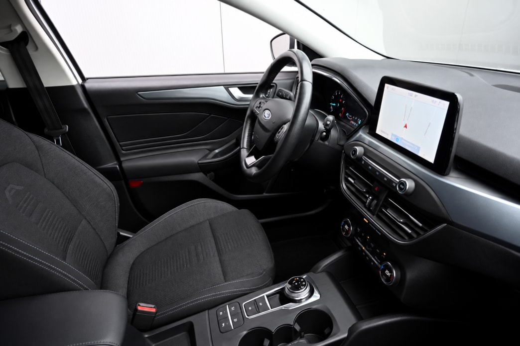 FORD Focus 1.5 SCTi Active X Automatic-image-6