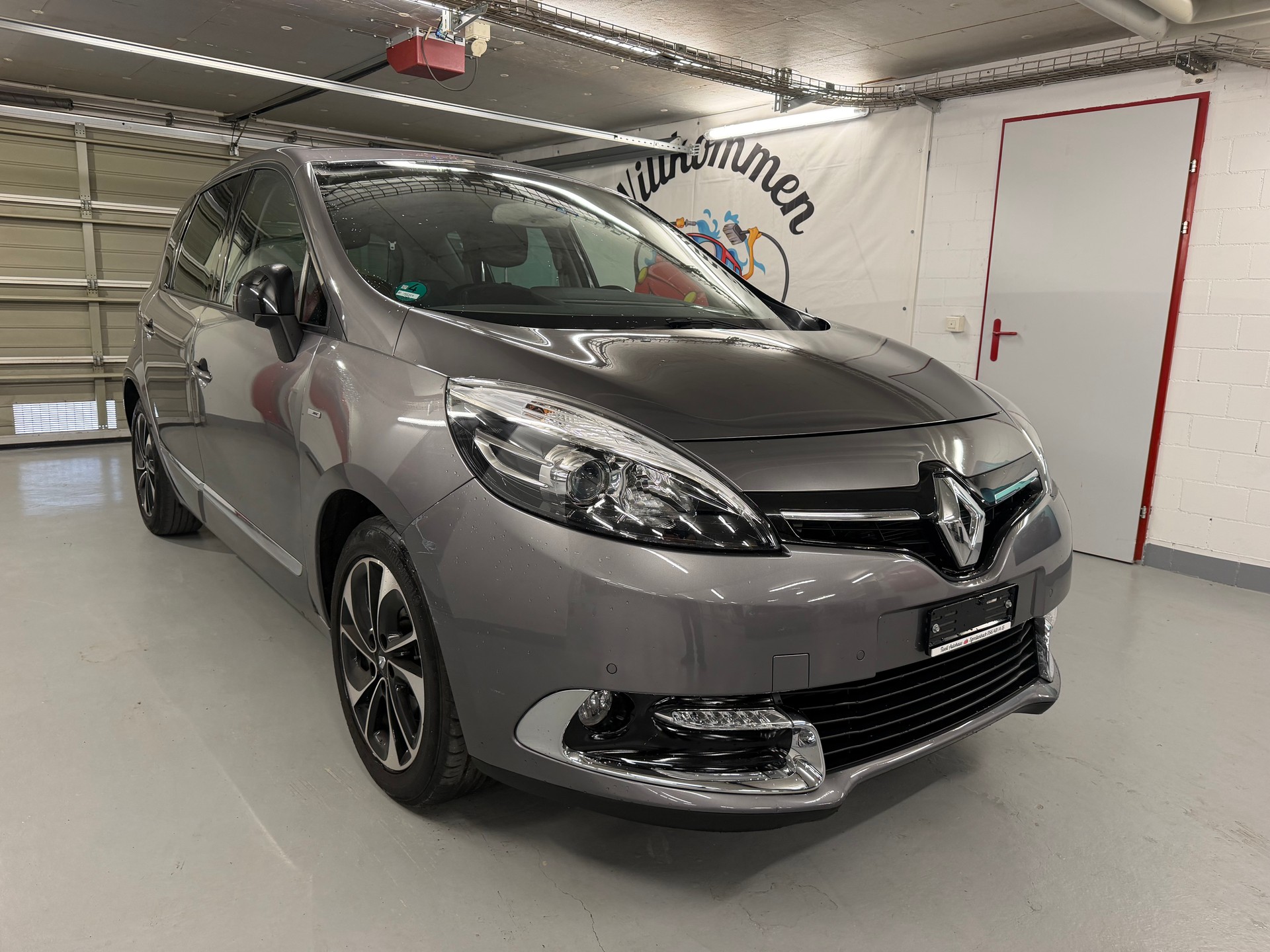 RENAULT Scénic 1.5 dCi Swiss Edition EDC-image-1