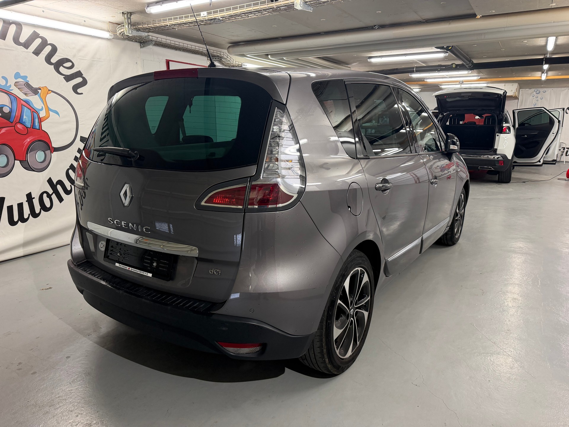 RENAULT Scénic 1.5 dCi Swiss Edition EDC-image-4