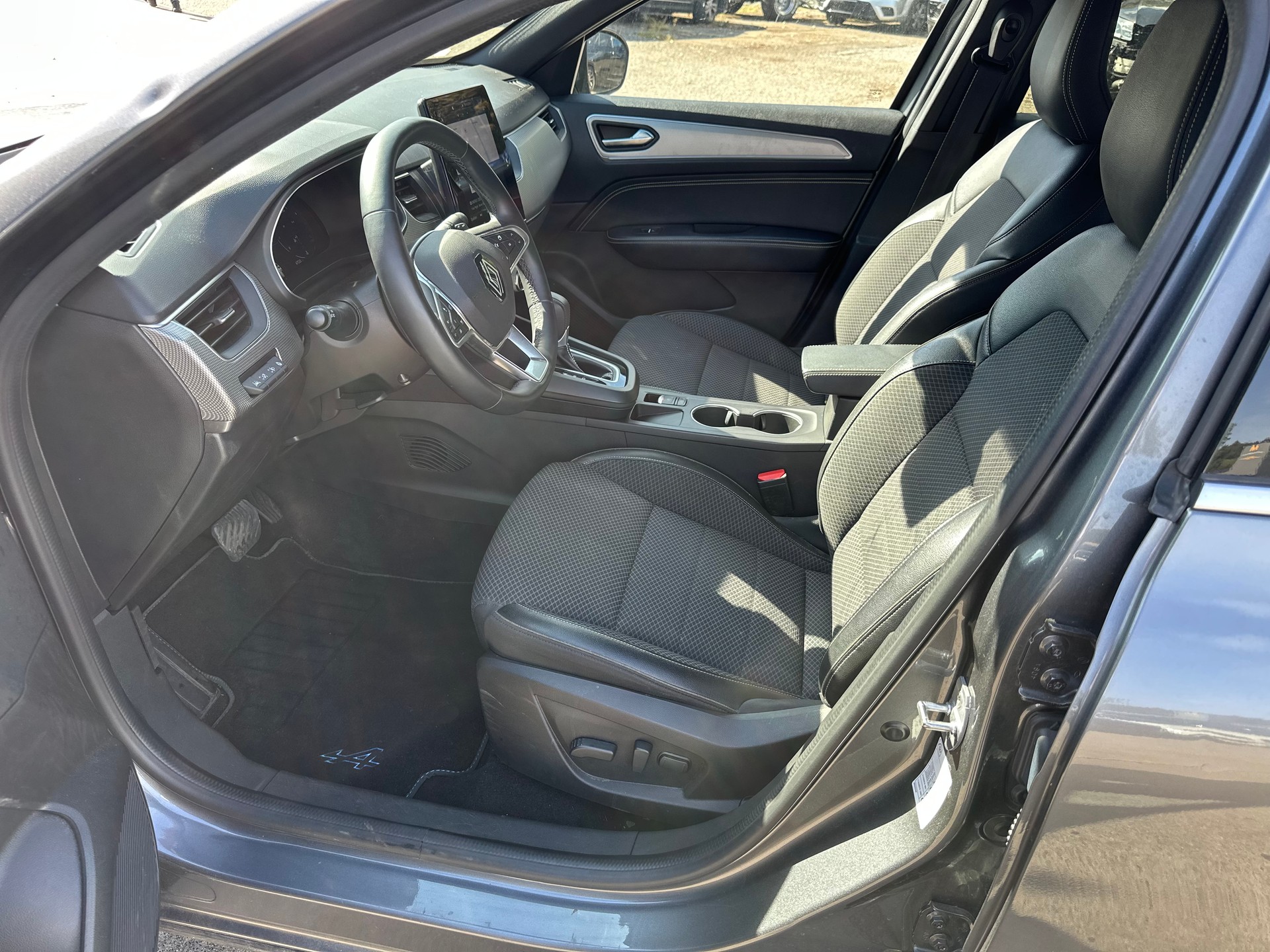 RENAULT Arkana 1.3 TCe Techno EDC-image-11