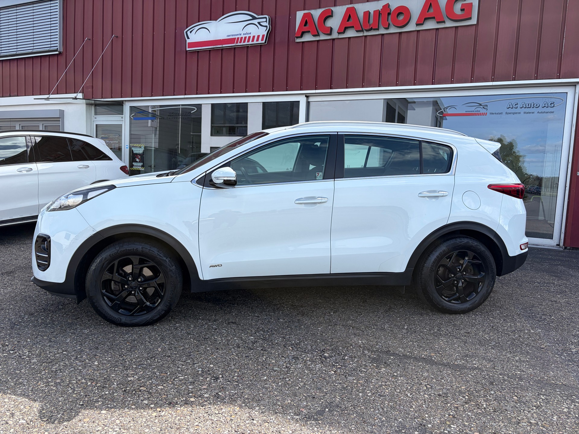 KIA Sportage 1.6 T-GDi Swiss City Line 4WD-image-2