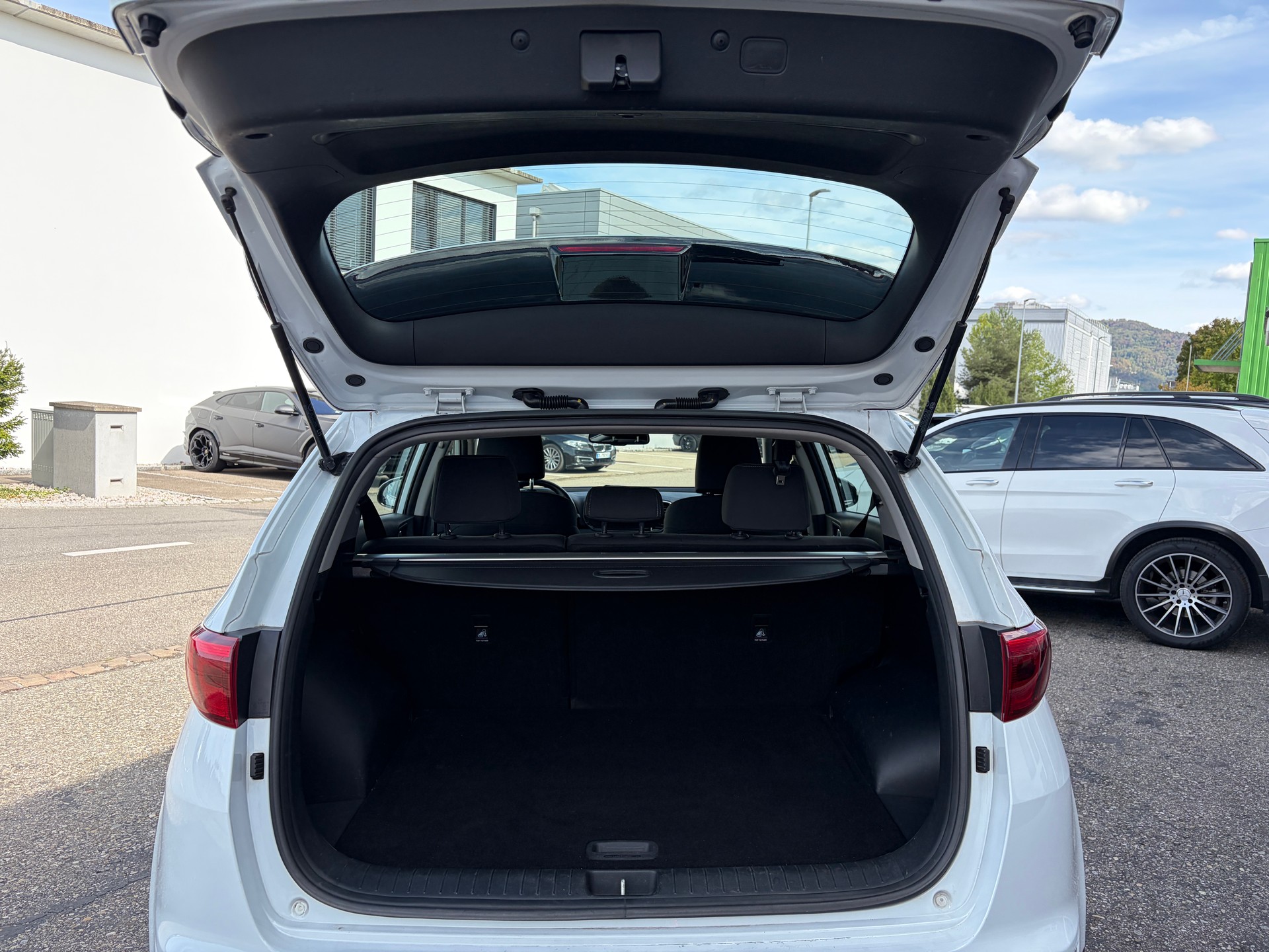 KIA Sportage 1.6 T-GDi Swiss City Line 4WD-image-26