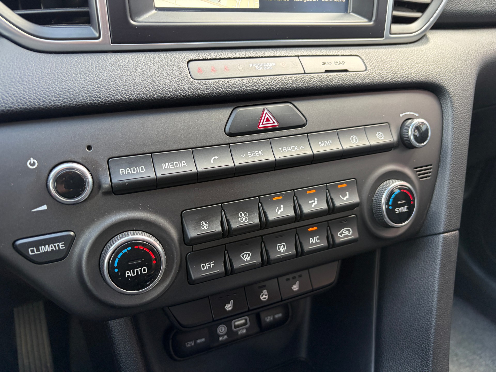 KIA Sportage 1.6 T-GDi Swiss City Line 4WD-image-16