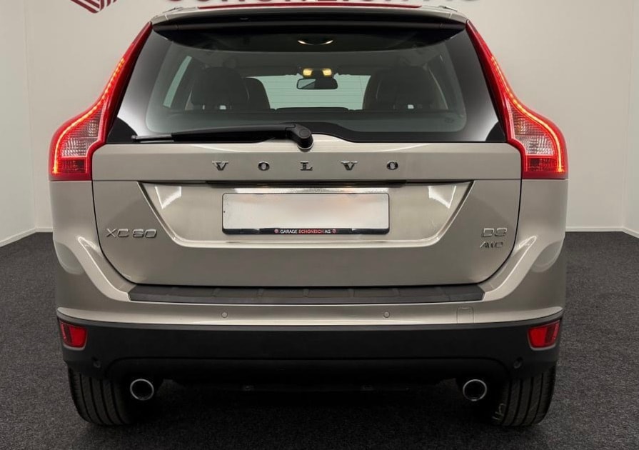 VOLVO XC60 D3 AWD Summum Geartronic-image-5