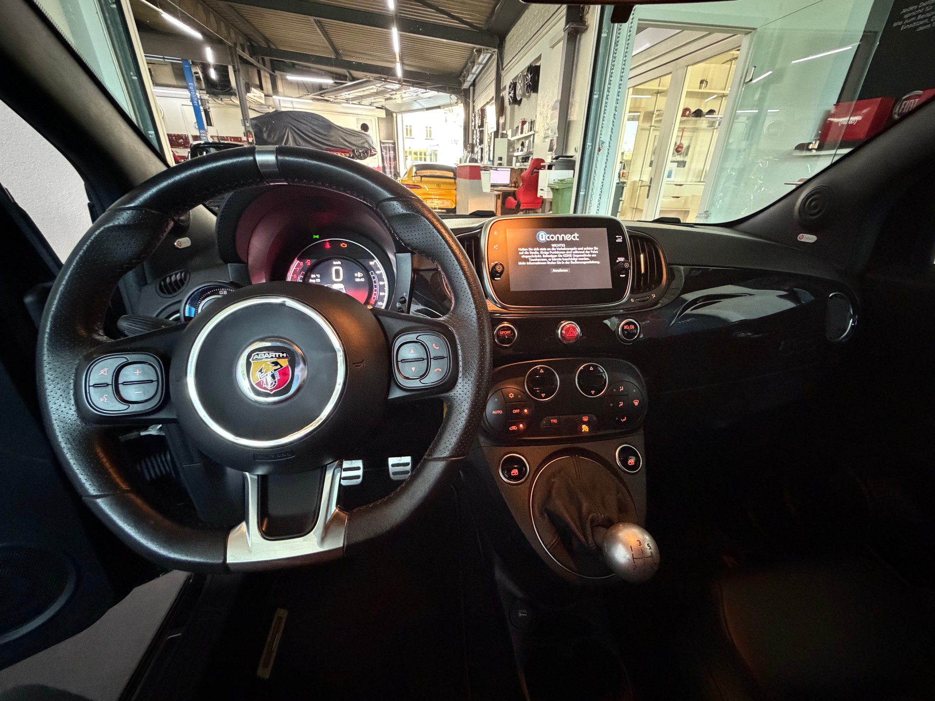 FIAT 595 1.4 16V Turbo Abarth Scorpione Oro-image-13