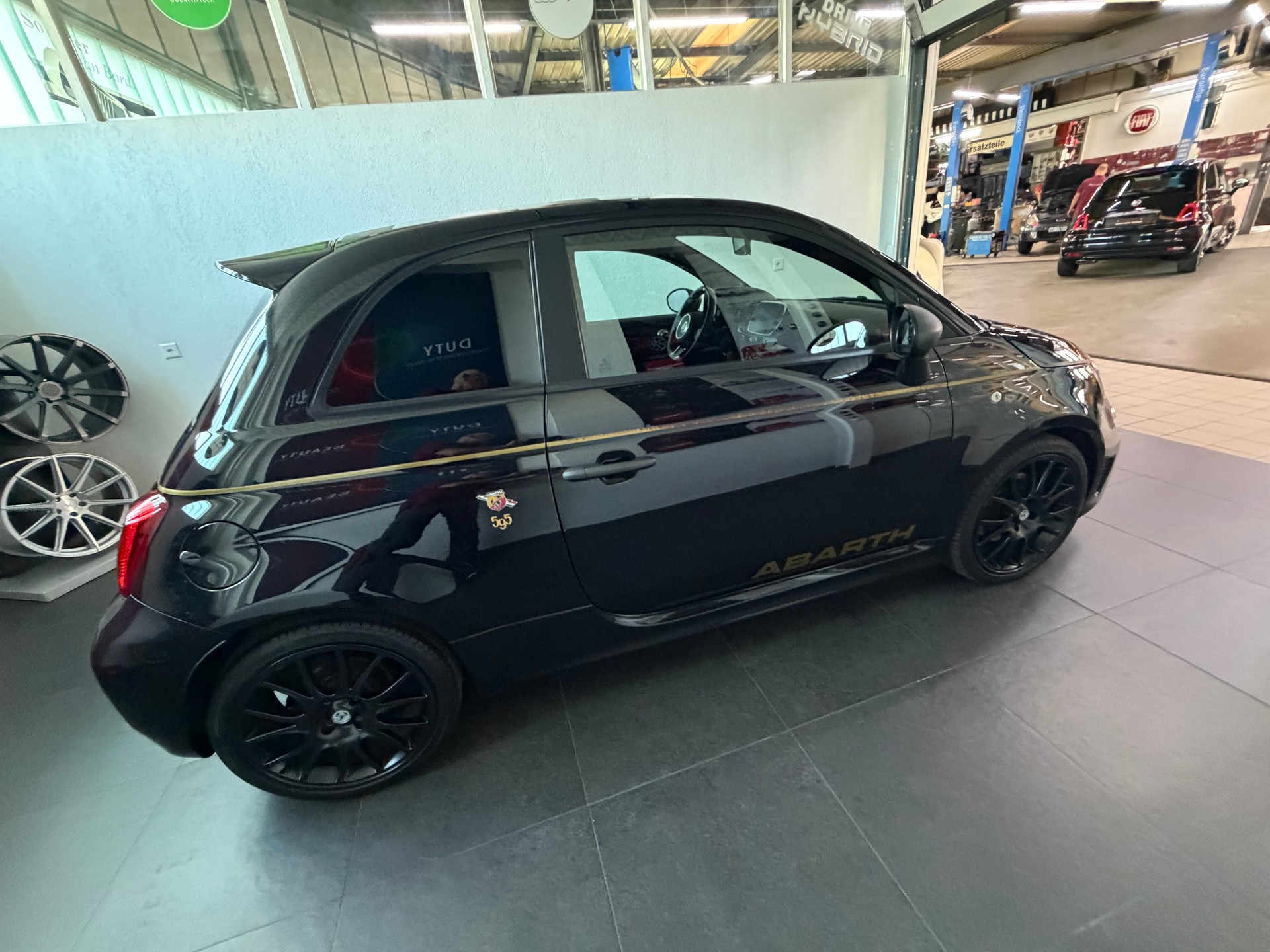 FIAT 595 1.4 16V Turbo Abarth Scorpione Oro-image-3