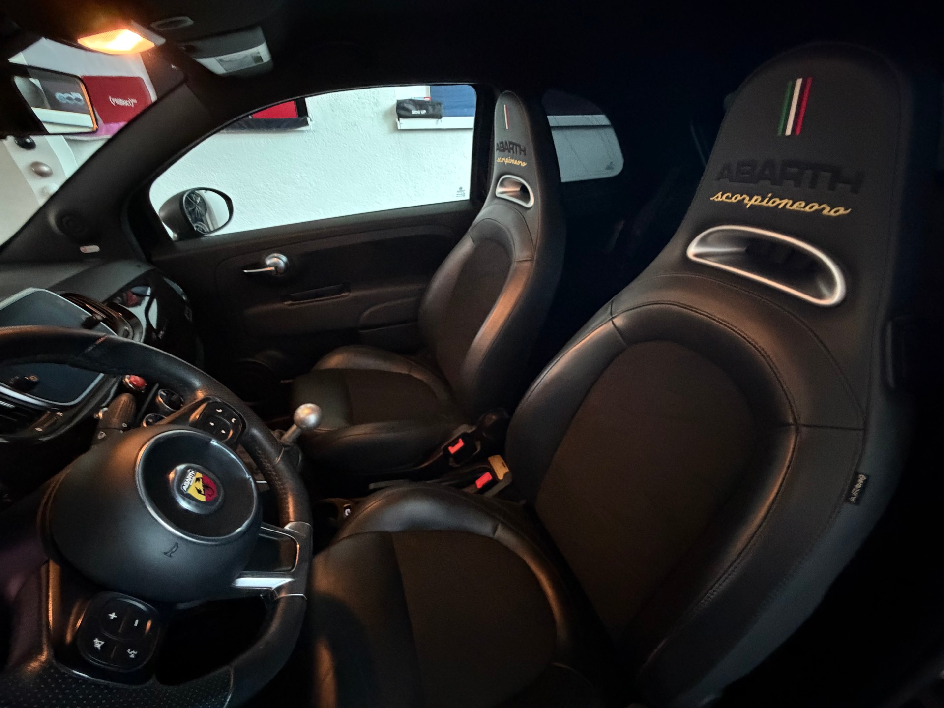 FIAT 595 1.4 16V Turbo Abarth Scorpione Oro-image-14