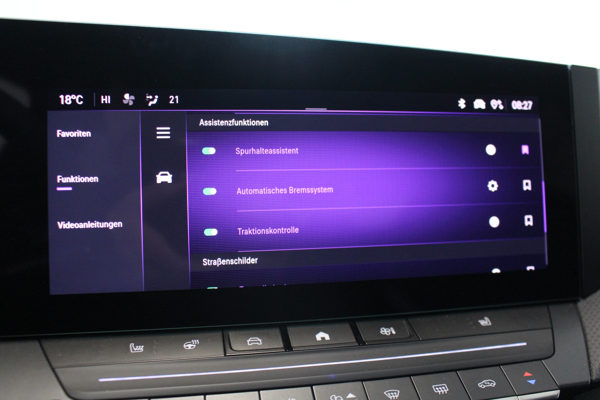 OPEL Astra 1.6 T PHEV 180 Swiss Plus-image-18