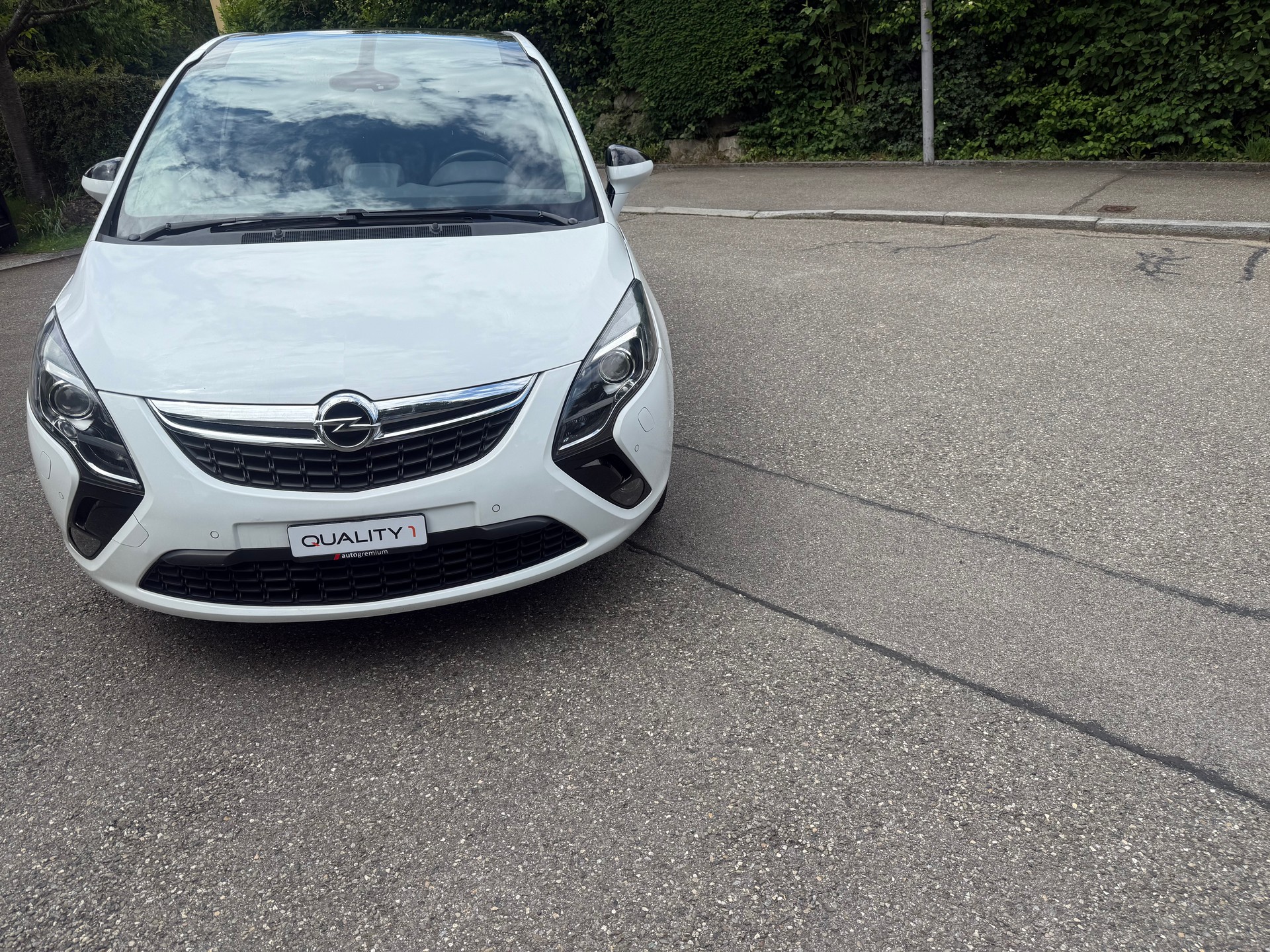 OPEL Zafira Tourer 1.4i 16V Cosmo-image-0
