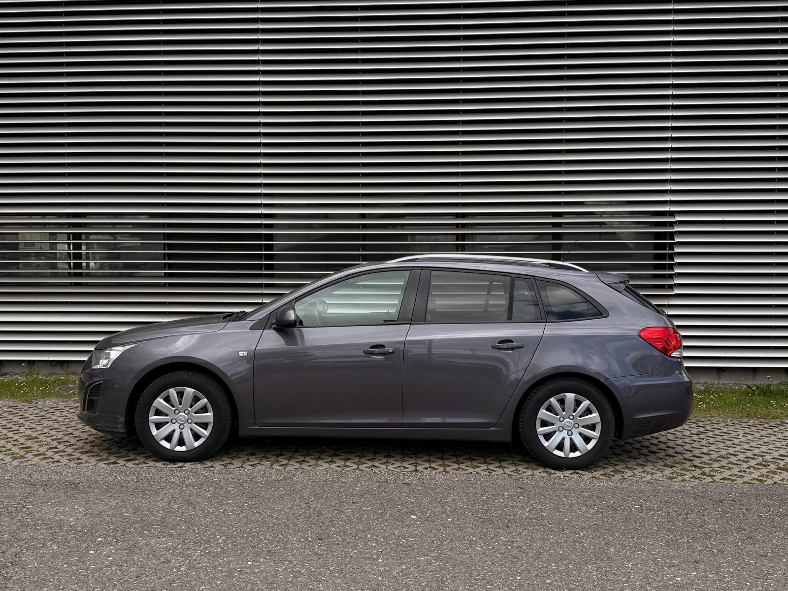 CHEVROLET Cruze Station Wagon 1.7 VCDi LTZ-image-7