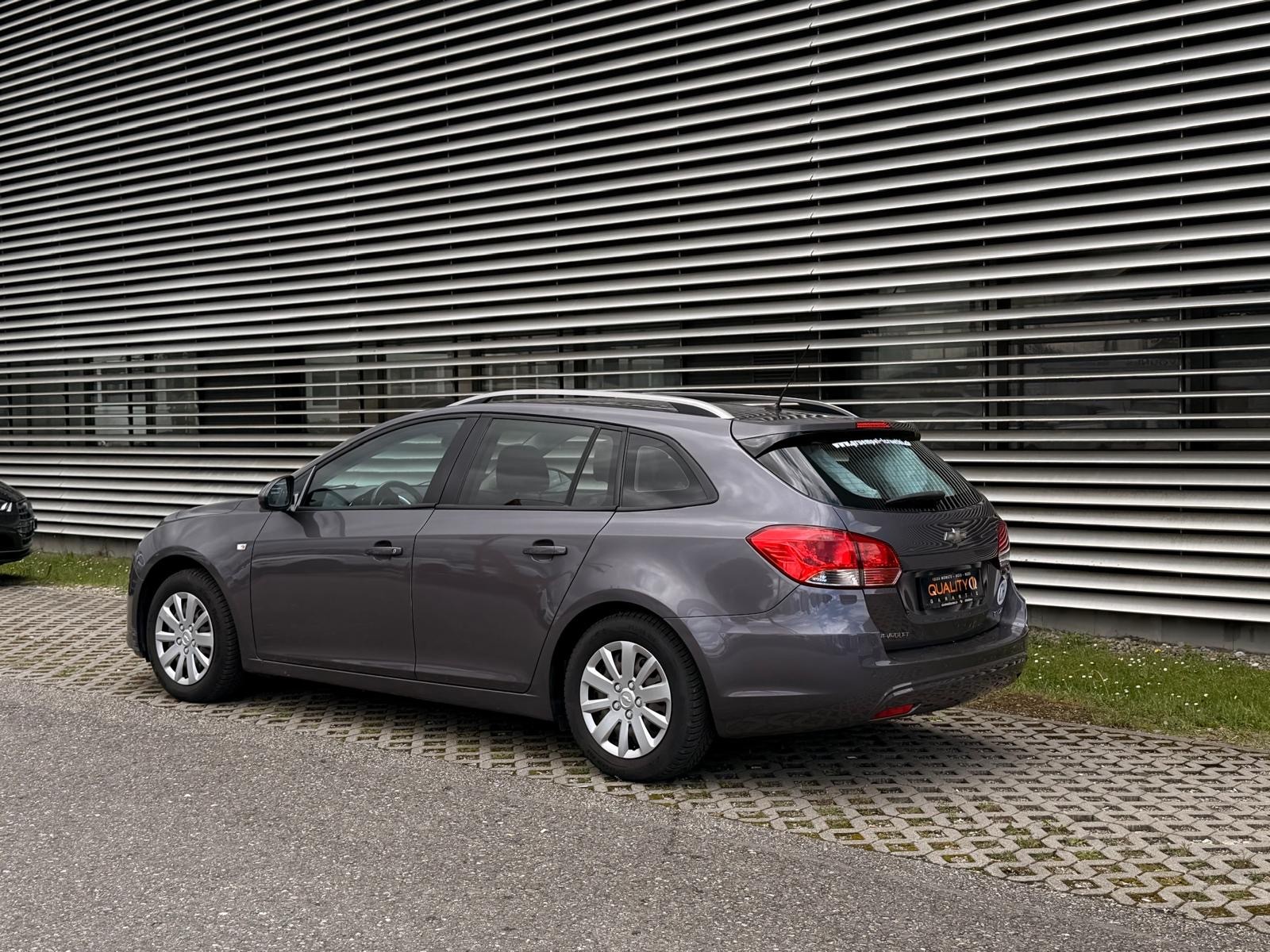 CHEVROLET Cruze Station Wagon 1.7 VCDi LTZ-image-8