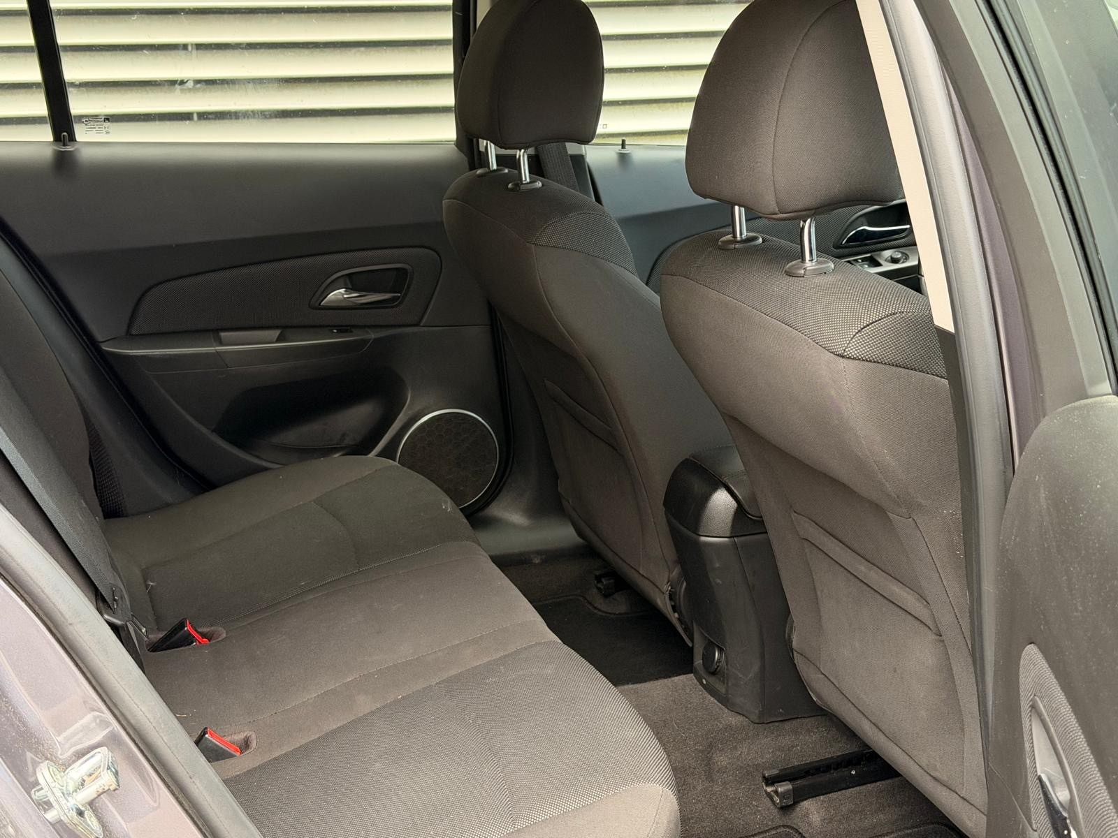 CHEVROLET Cruze Station Wagon 1.7 VCDi LTZ-image-1
