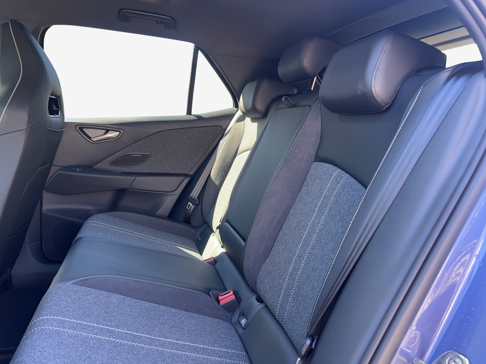 VW ID.3 Neo 79 kWh 231 PS Style-image-11